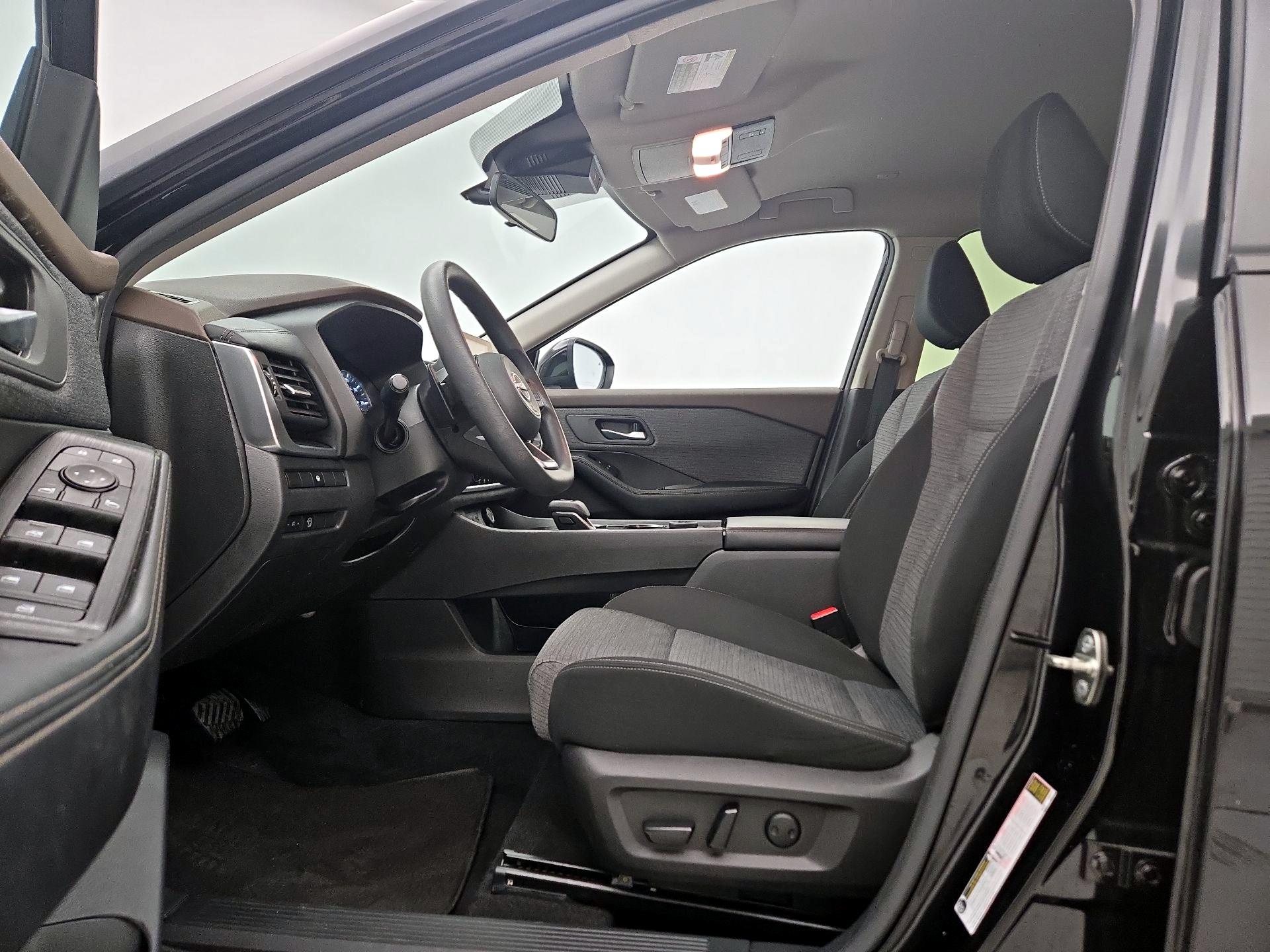 Thumbnail: 2023 Nissan Rogue - 11