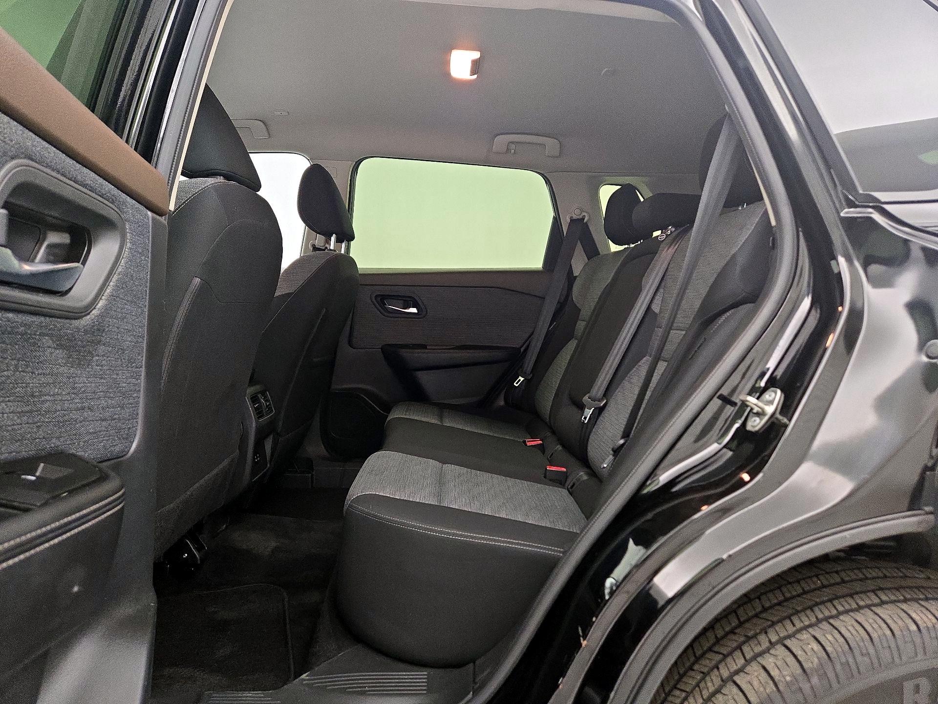 Thumbnail: 2023 Nissan Rogue - 19