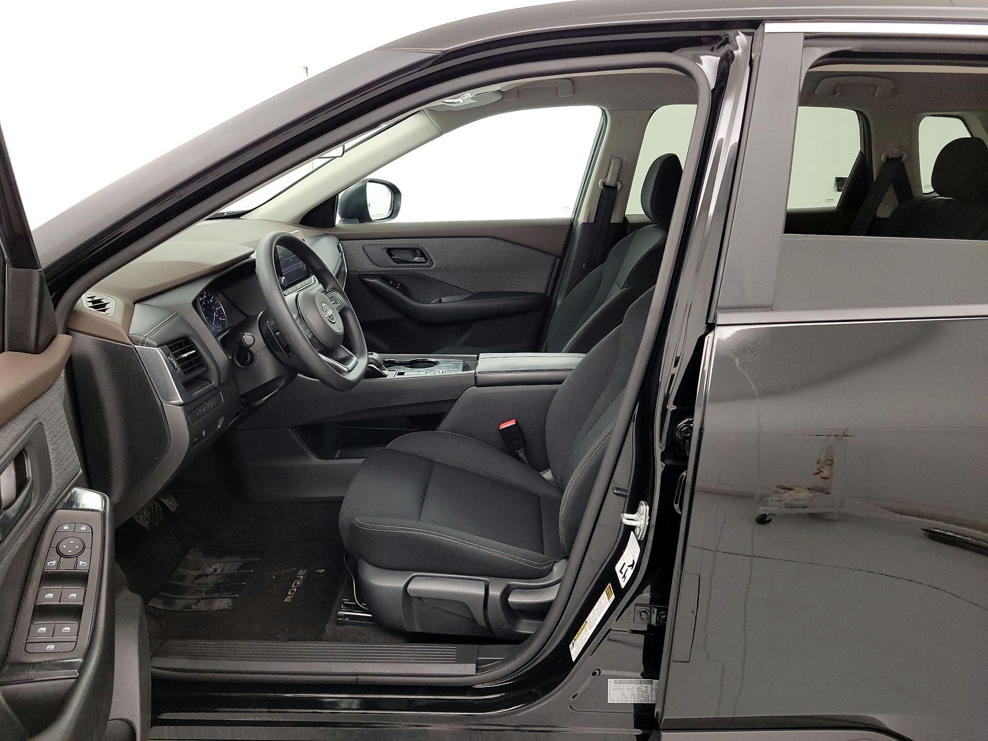 Thumbnail: 2023 Nissan Rogue - 11