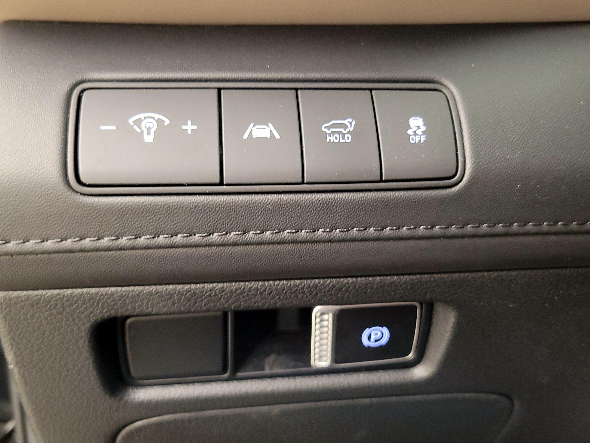 Thumbnail: 2023 Hyundai Santa Fe - 13