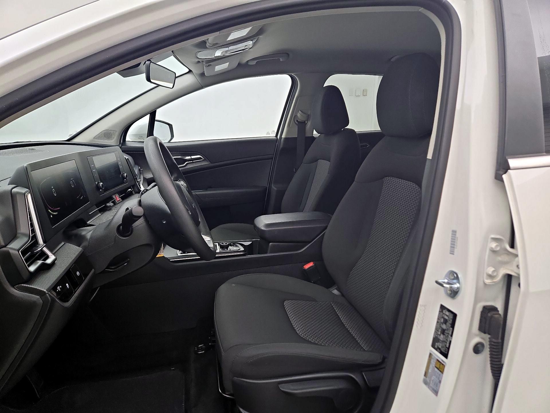 Thumbnail: 2024 Kia Sportage - 11