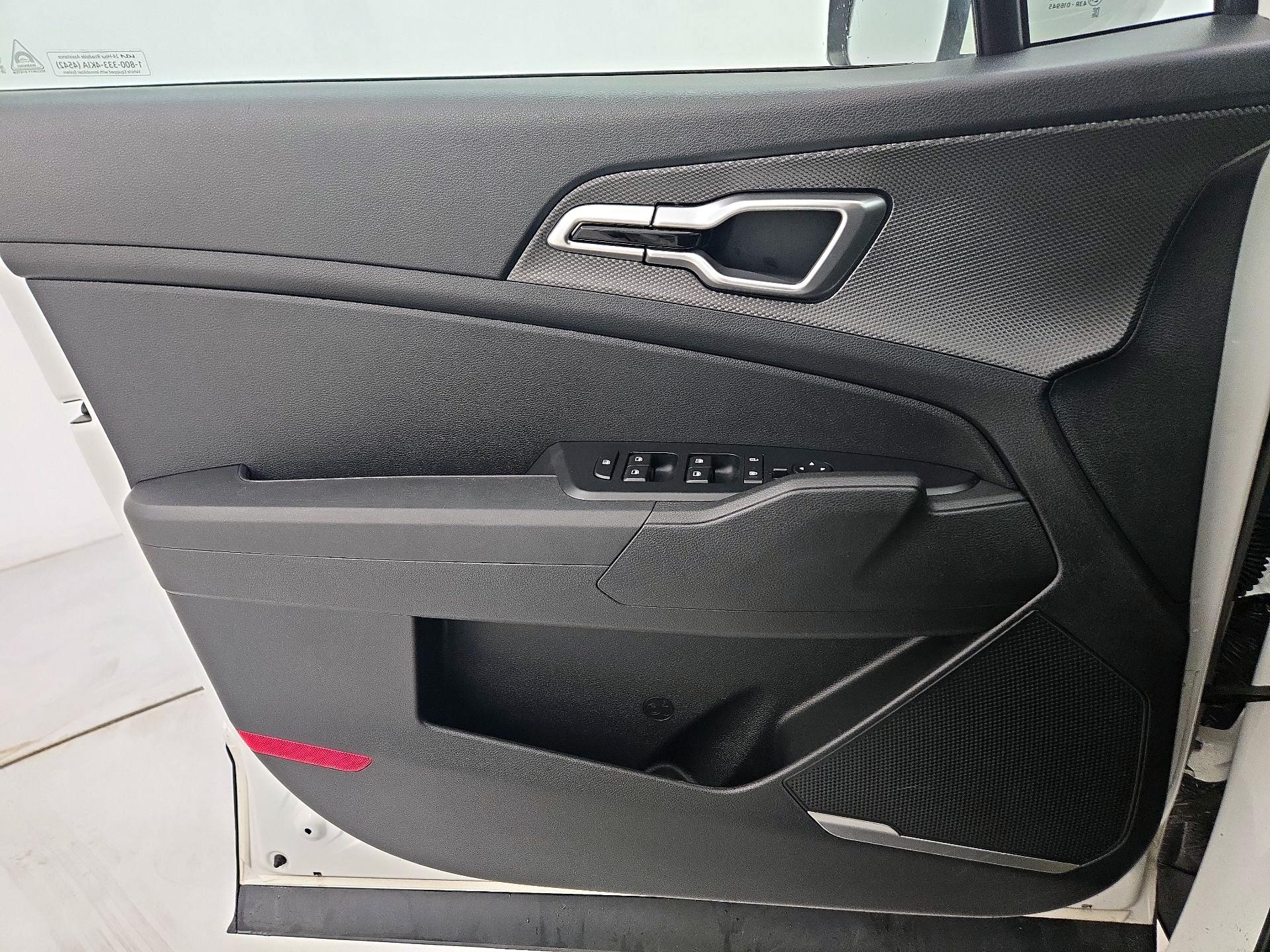 Thumbnail: 2024 Kia Sportage - 12