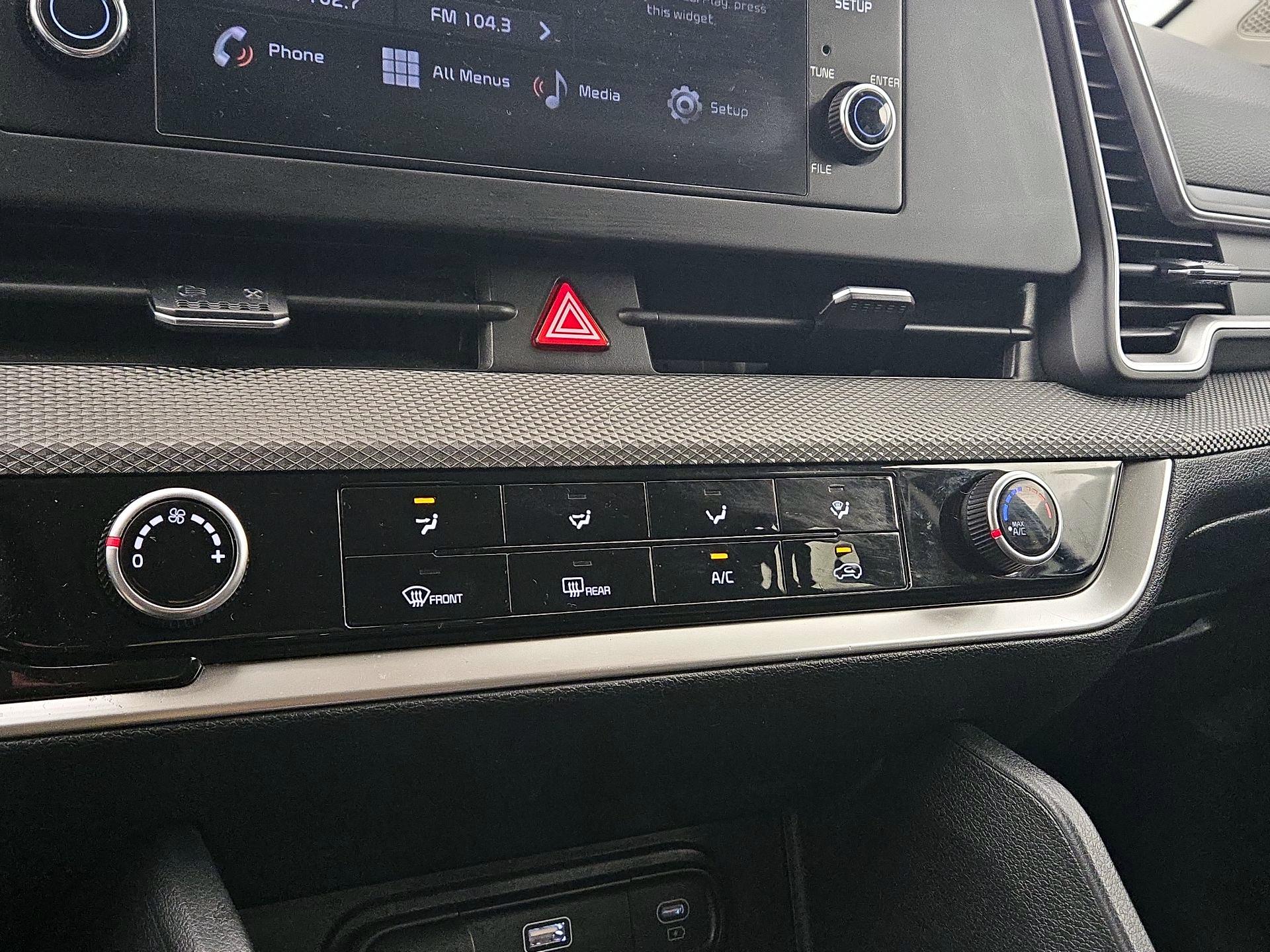 Thumbnail: 2024 Kia Sportage - 16