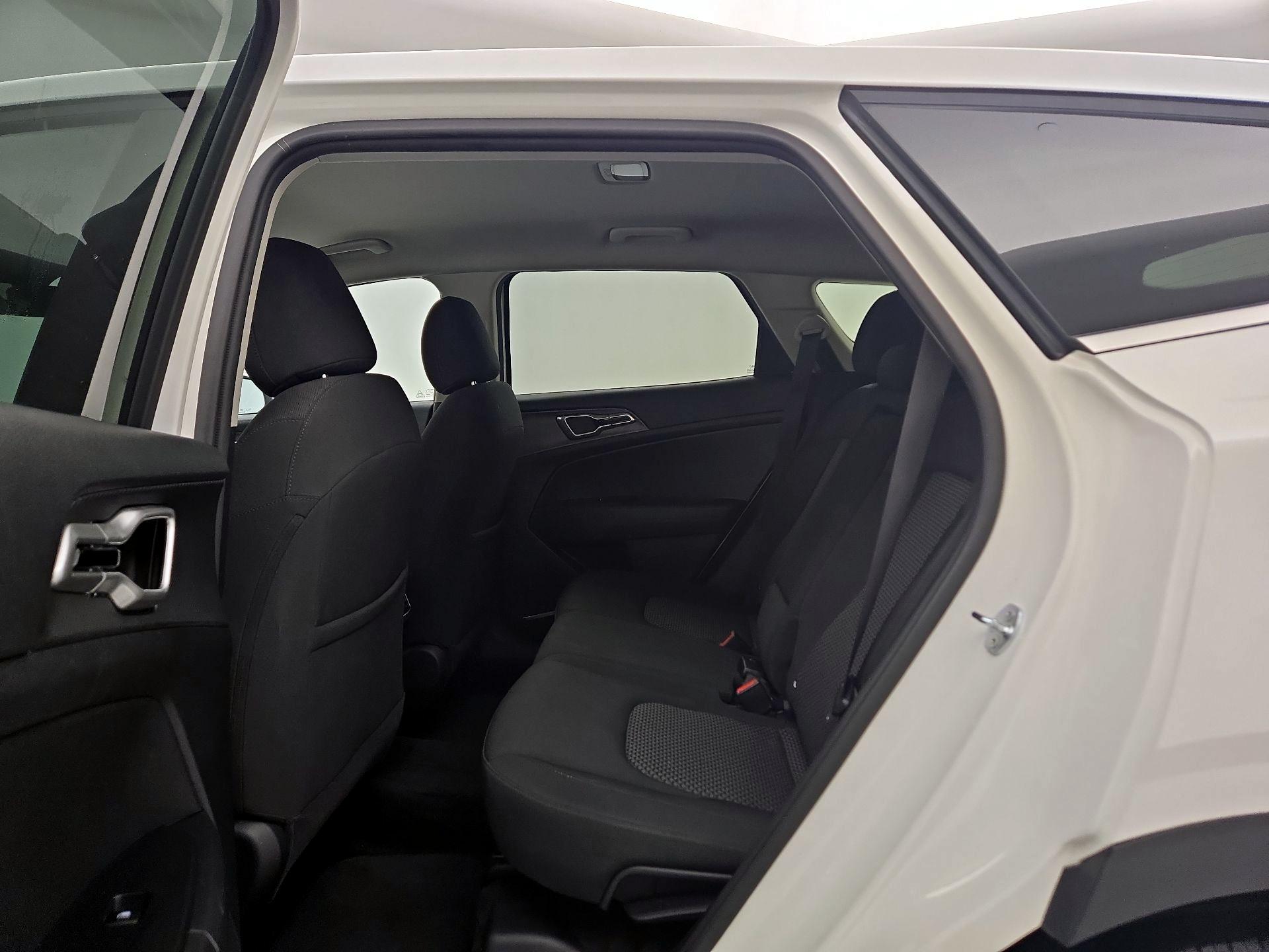 Thumbnail: 2024 Kia Sportage - 19