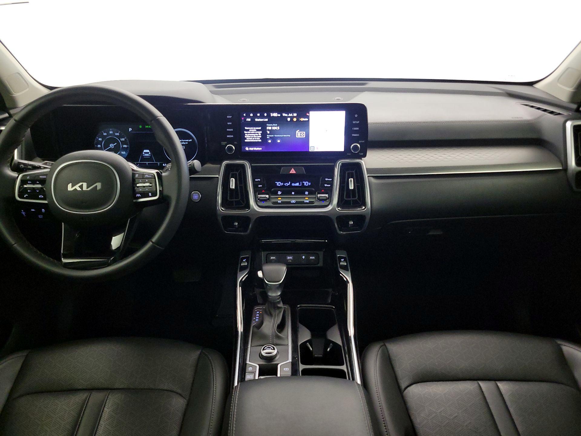 Thumbnail: 2023 Kia Sorento - 9