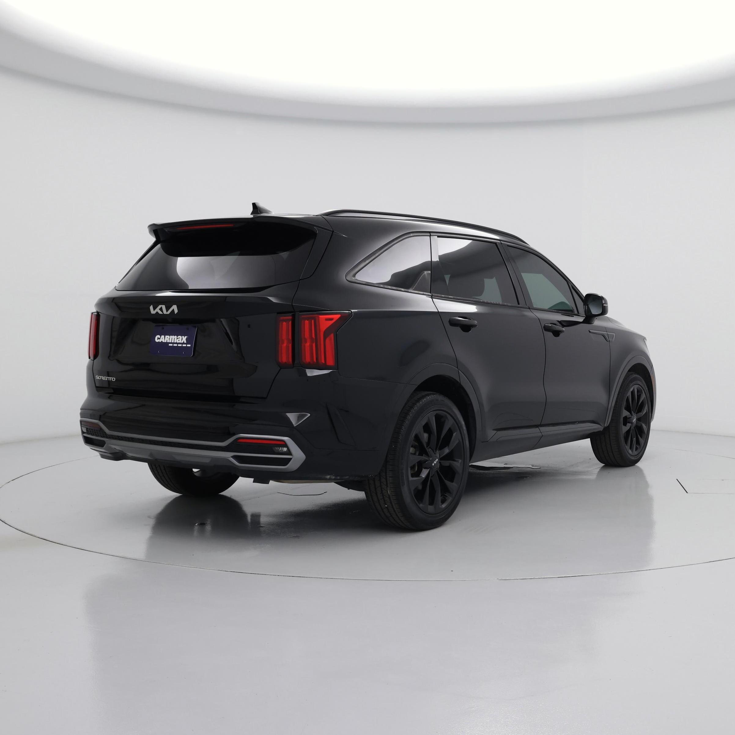 Thumbnail: 2023 Kia Sorento - 8
