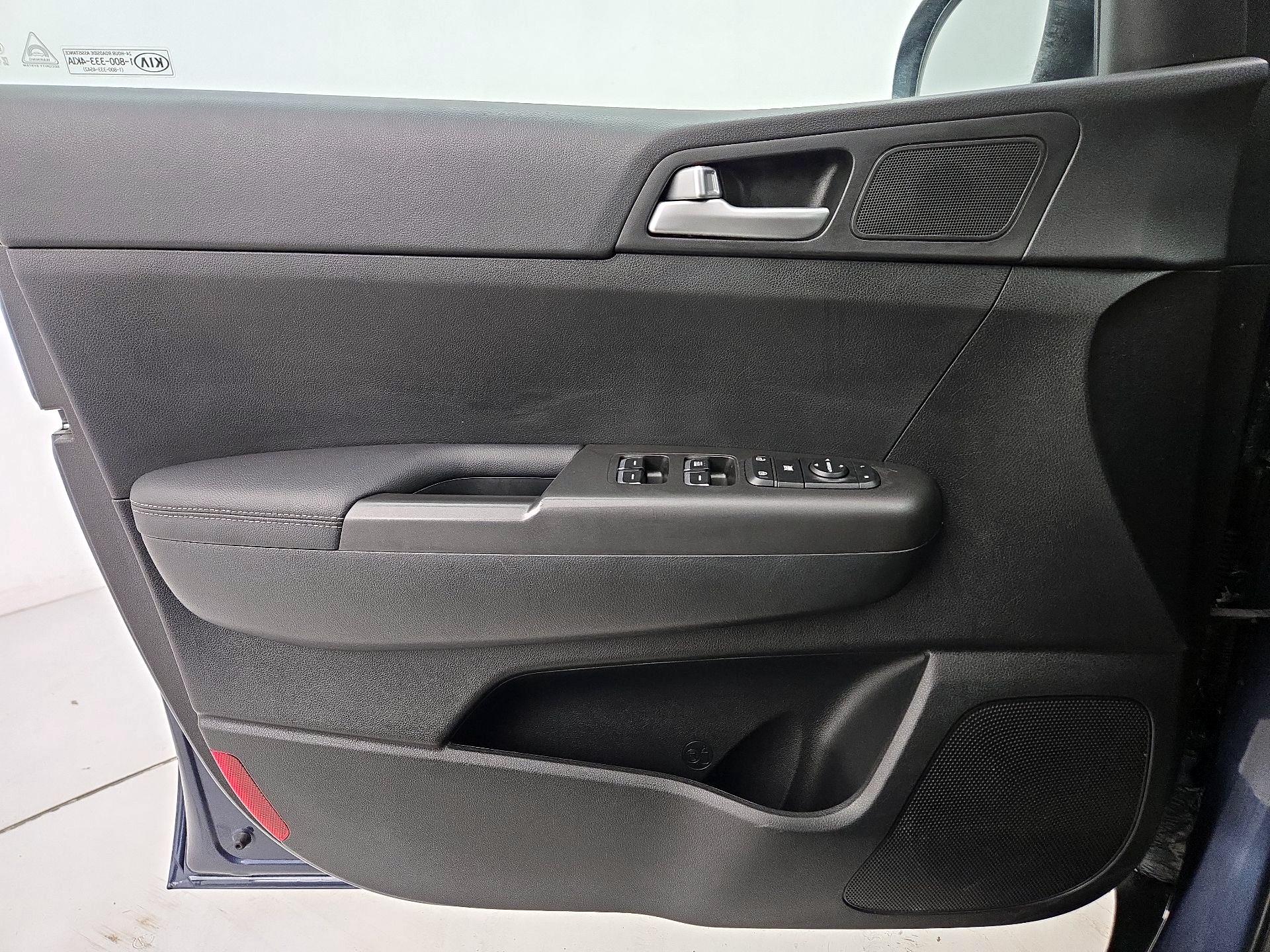 Thumbnail: 2020 Kia Sportage - 12