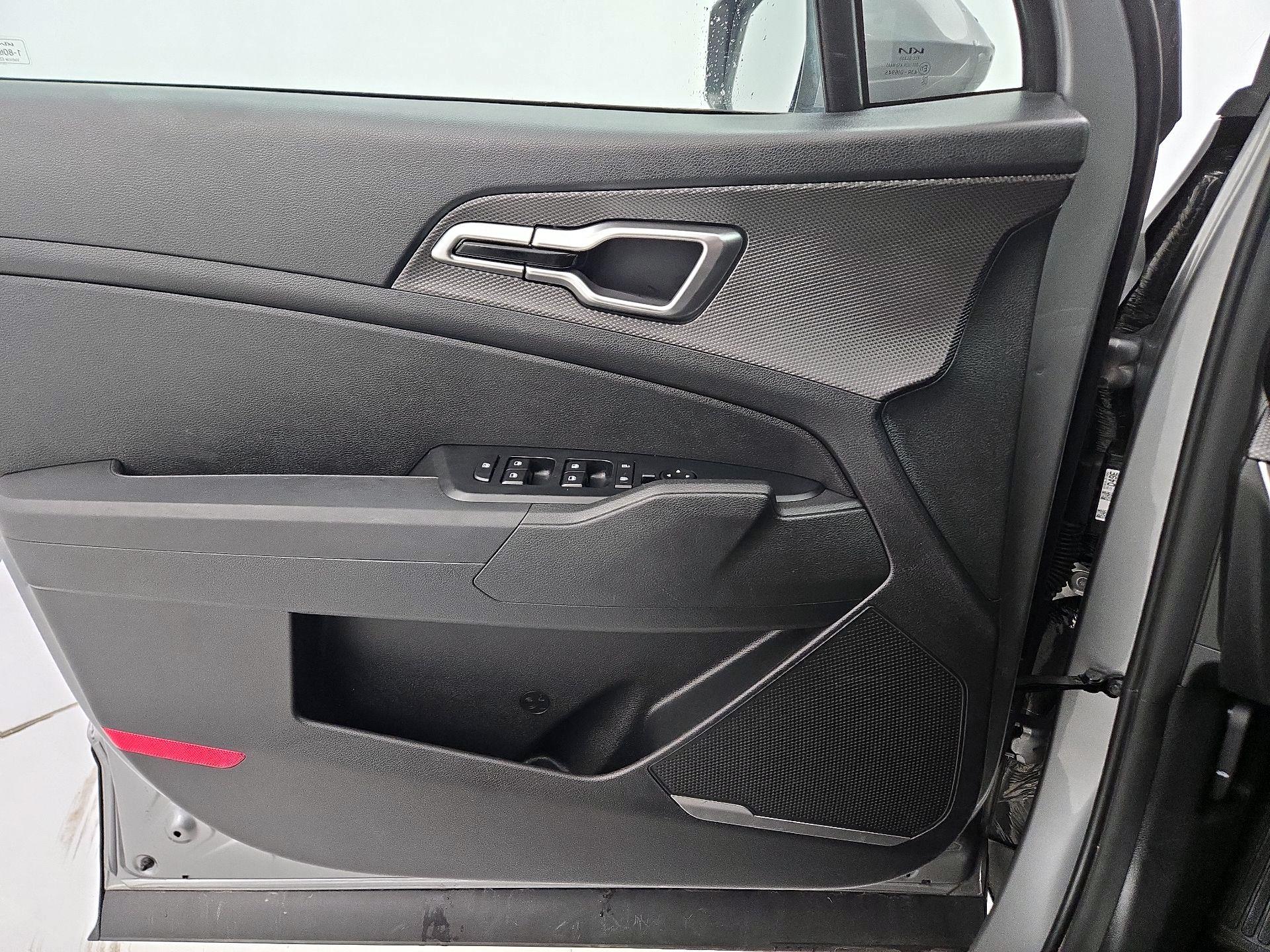 Thumbnail: 2024 Kia Sportage - 12