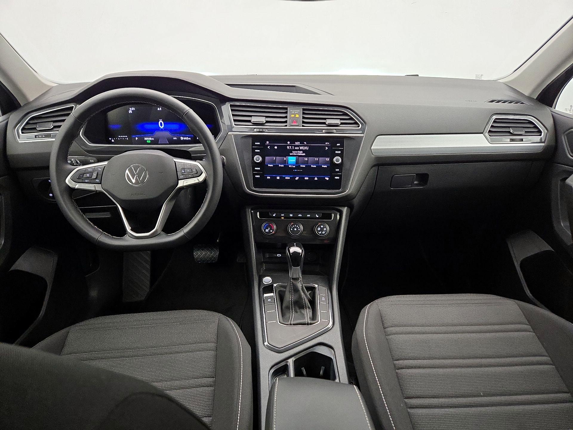 Thumbnail: 2024 Volkswagen Tiguan - 9