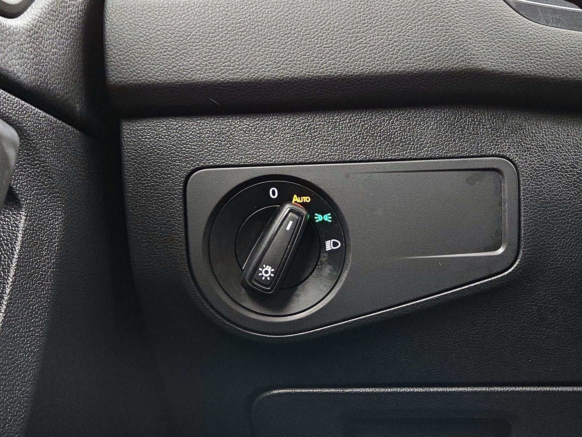 Thumbnail: 2024 Volkswagen Tiguan - 13