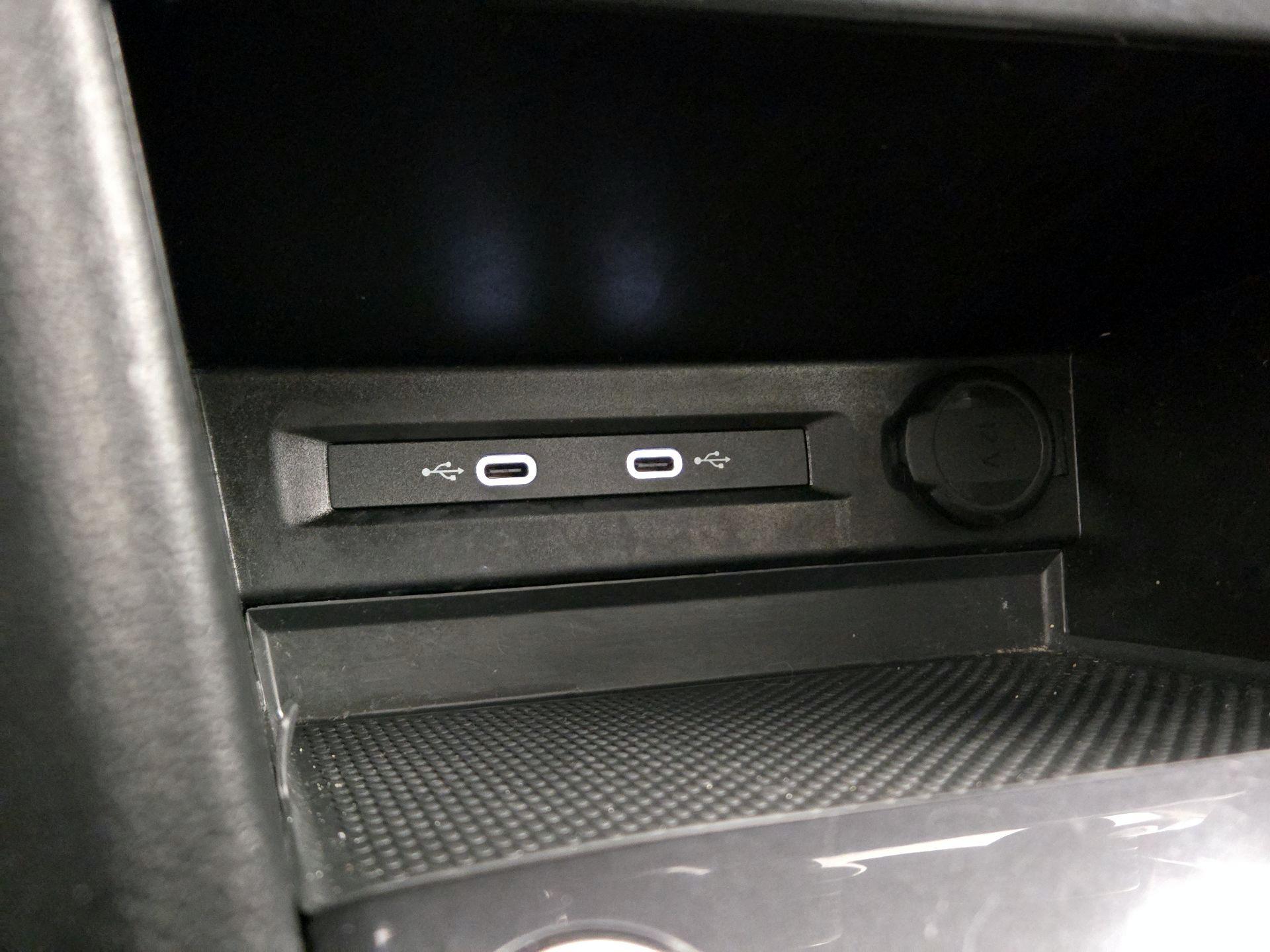 Thumbnail: 2024 Volkswagen Tiguan - 18