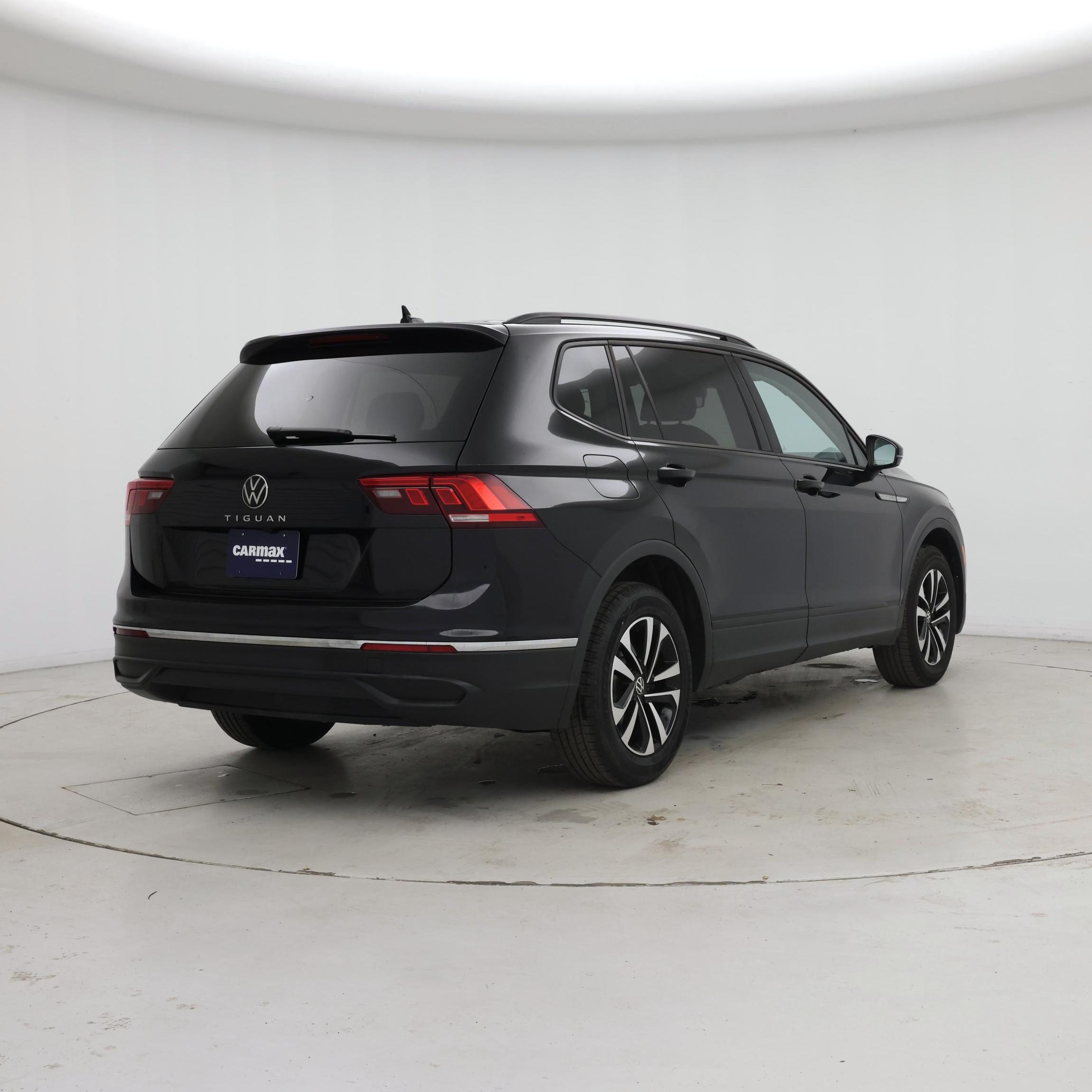 Thumbnail: 2024 Volkswagen Tiguan - 8