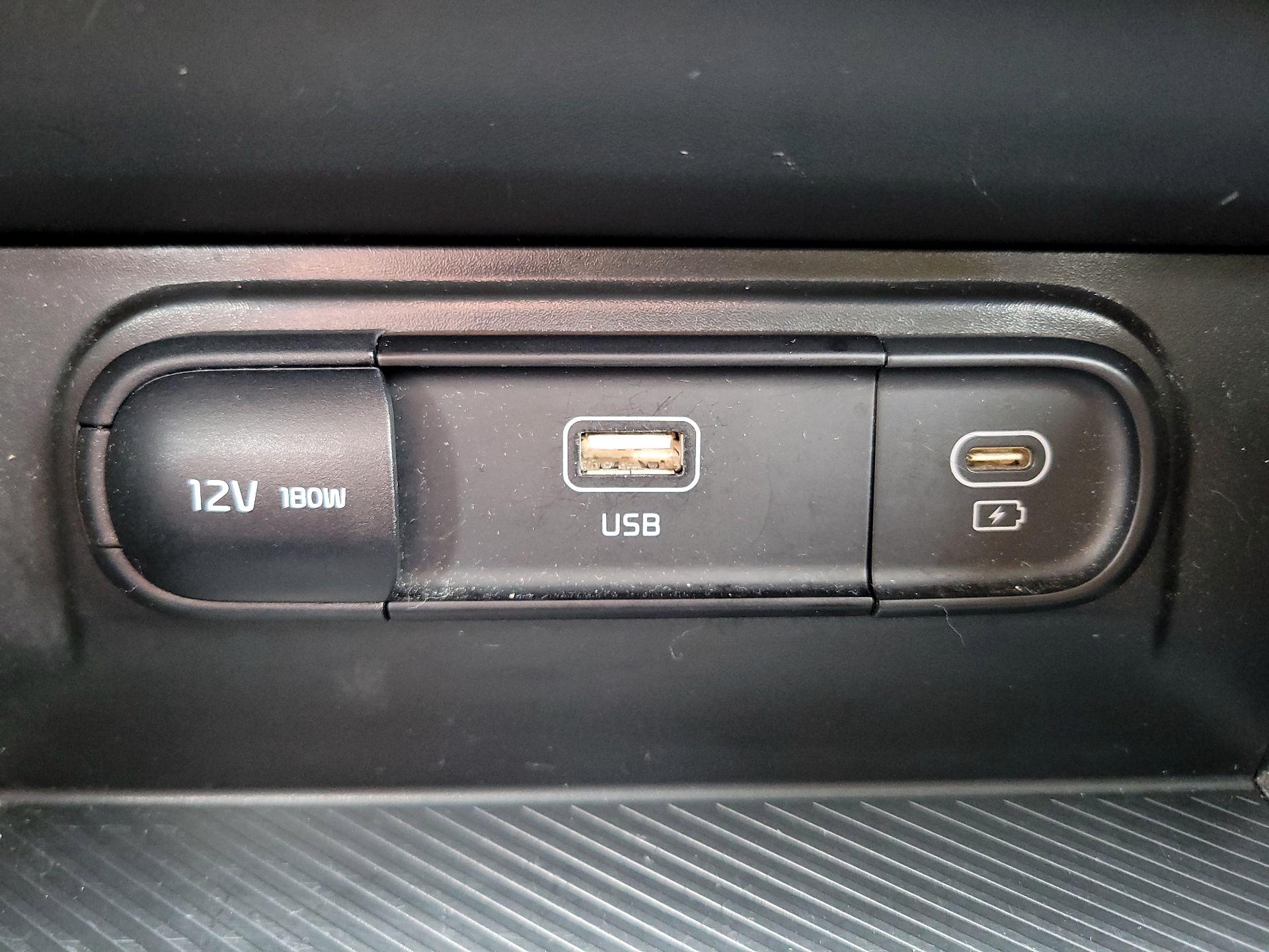 Thumbnail: 2024 Kia Sportage - 16