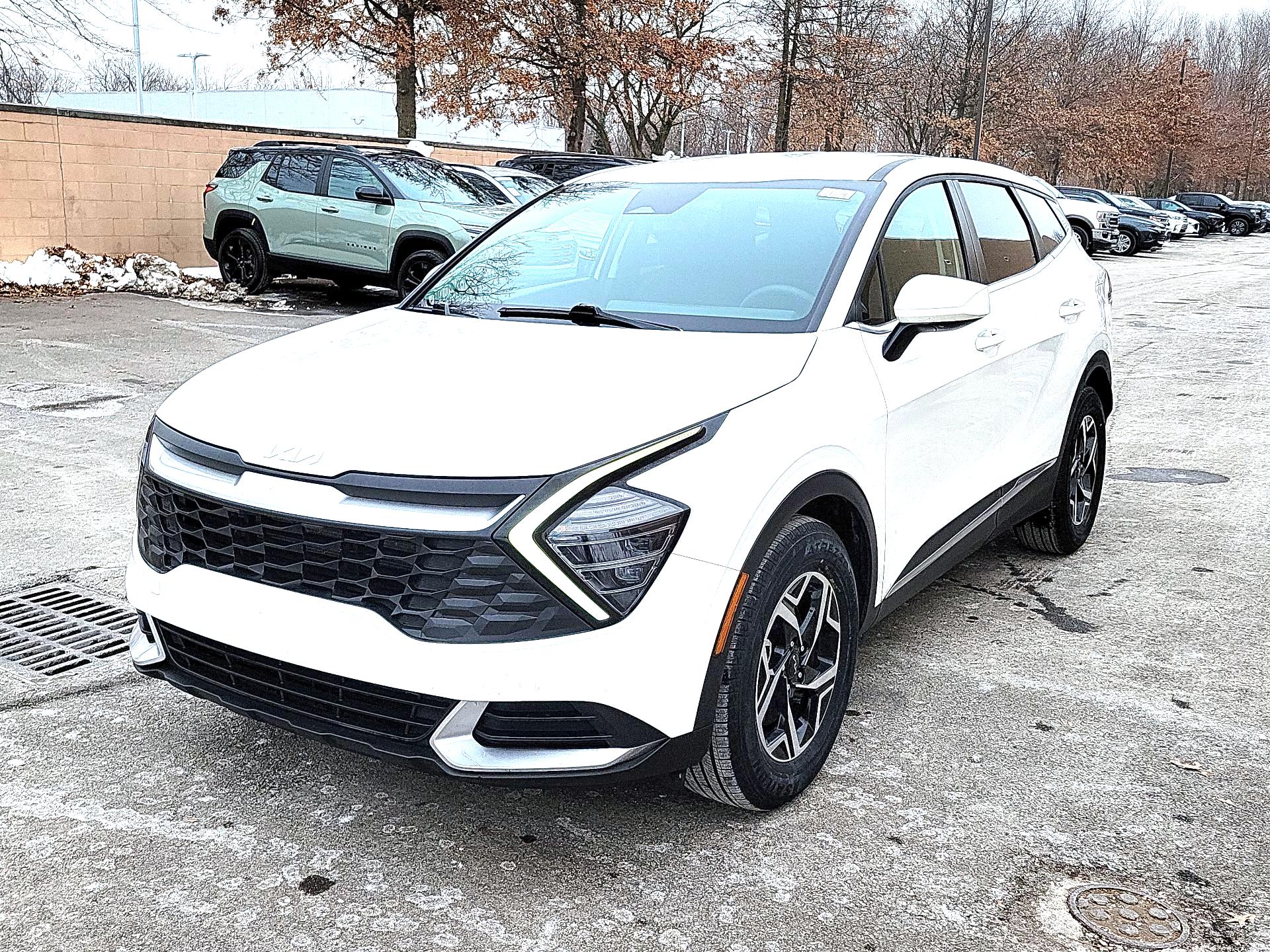 Thumbnail: 2024 Kia Sportage - 3