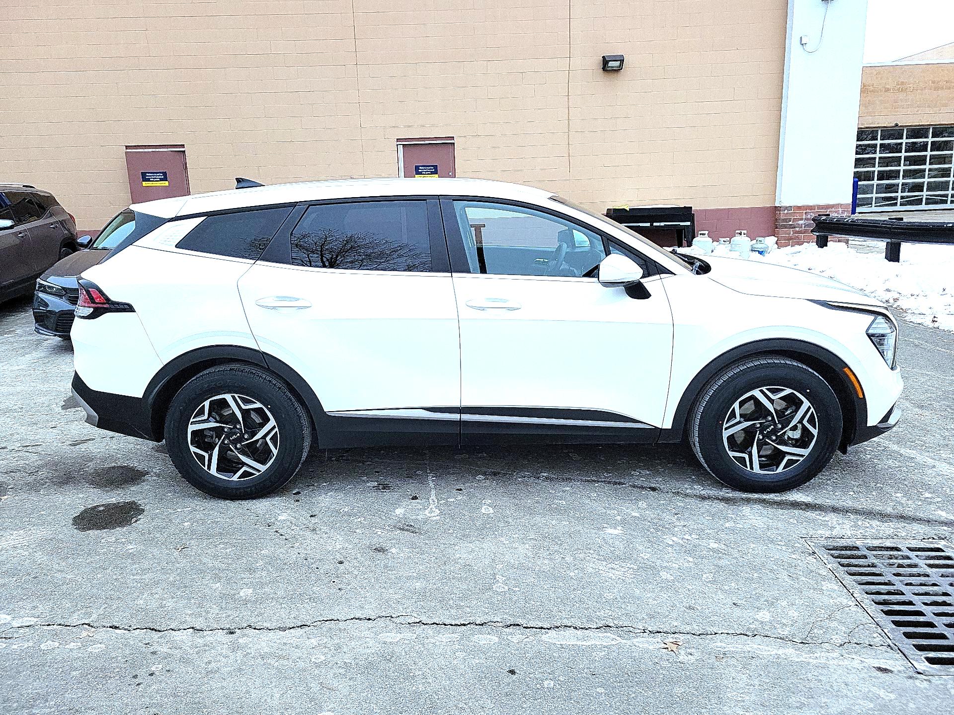 Thumbnail: 2024 Kia Sportage - 4