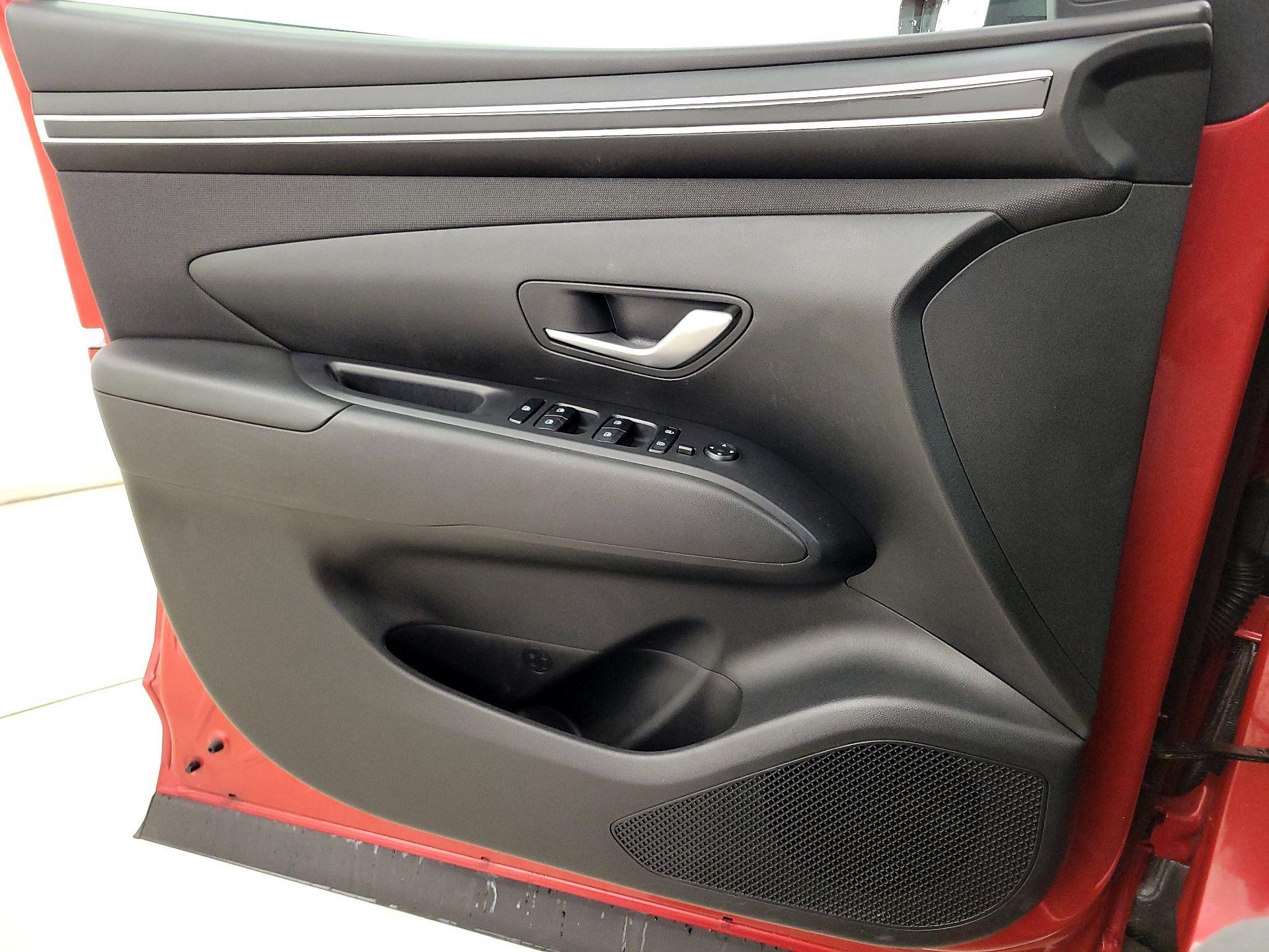 Thumbnail: 2023 Hyundai Tucson - 12