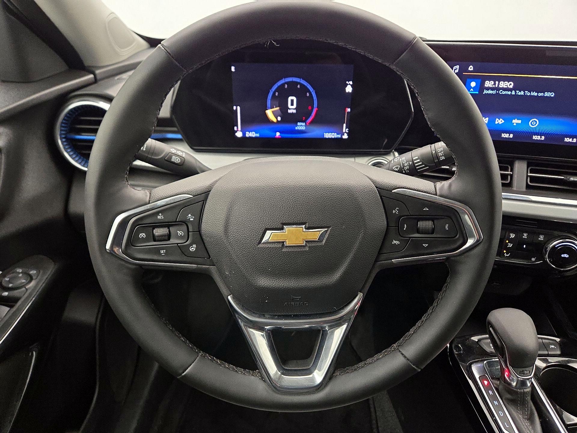 Thumbnail: 2025 Chevrolet Trax - 10