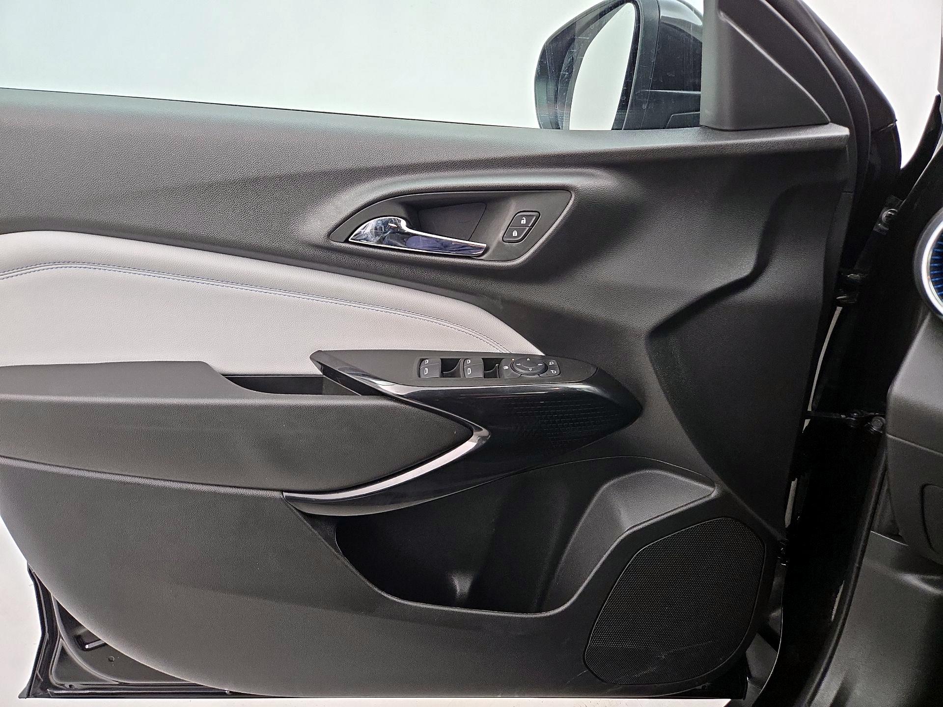 Thumbnail: 2025 Chevrolet Trax - 12