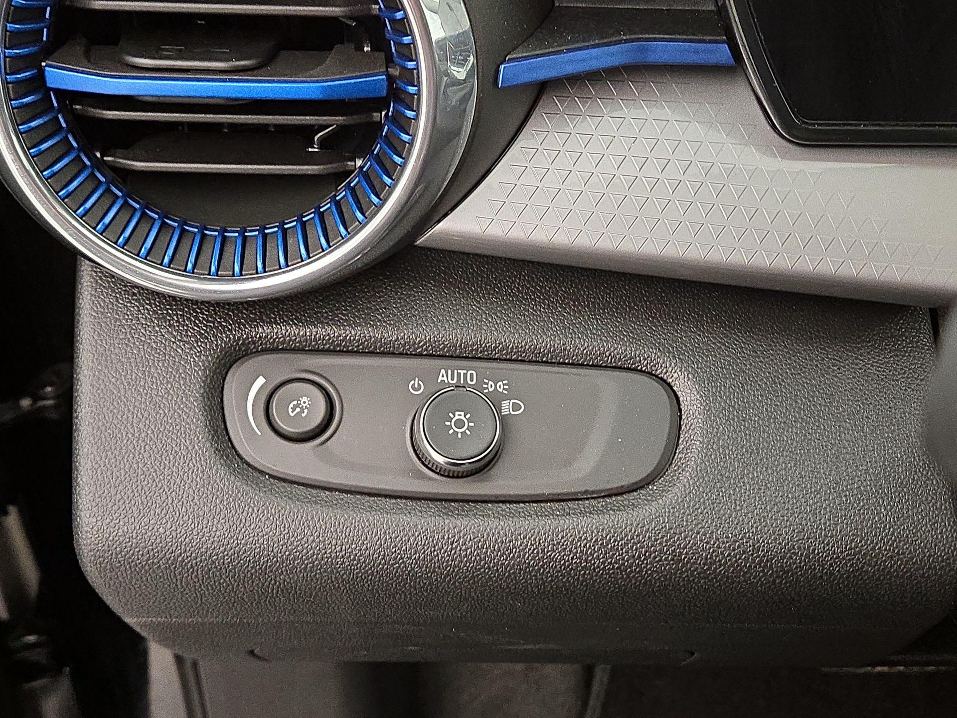 Thumbnail: 2025 Chevrolet Trax - 13