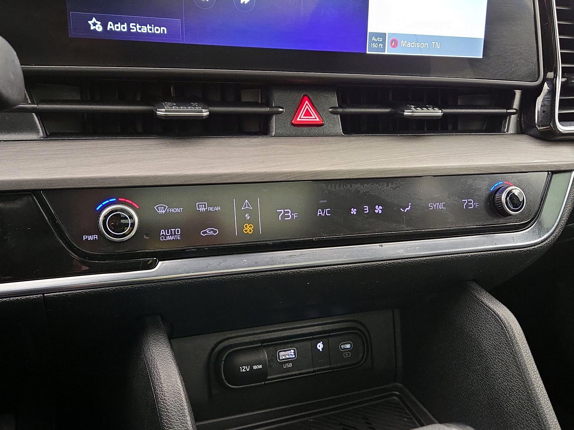 Thumbnail: 2023 Kia Sportage - 17