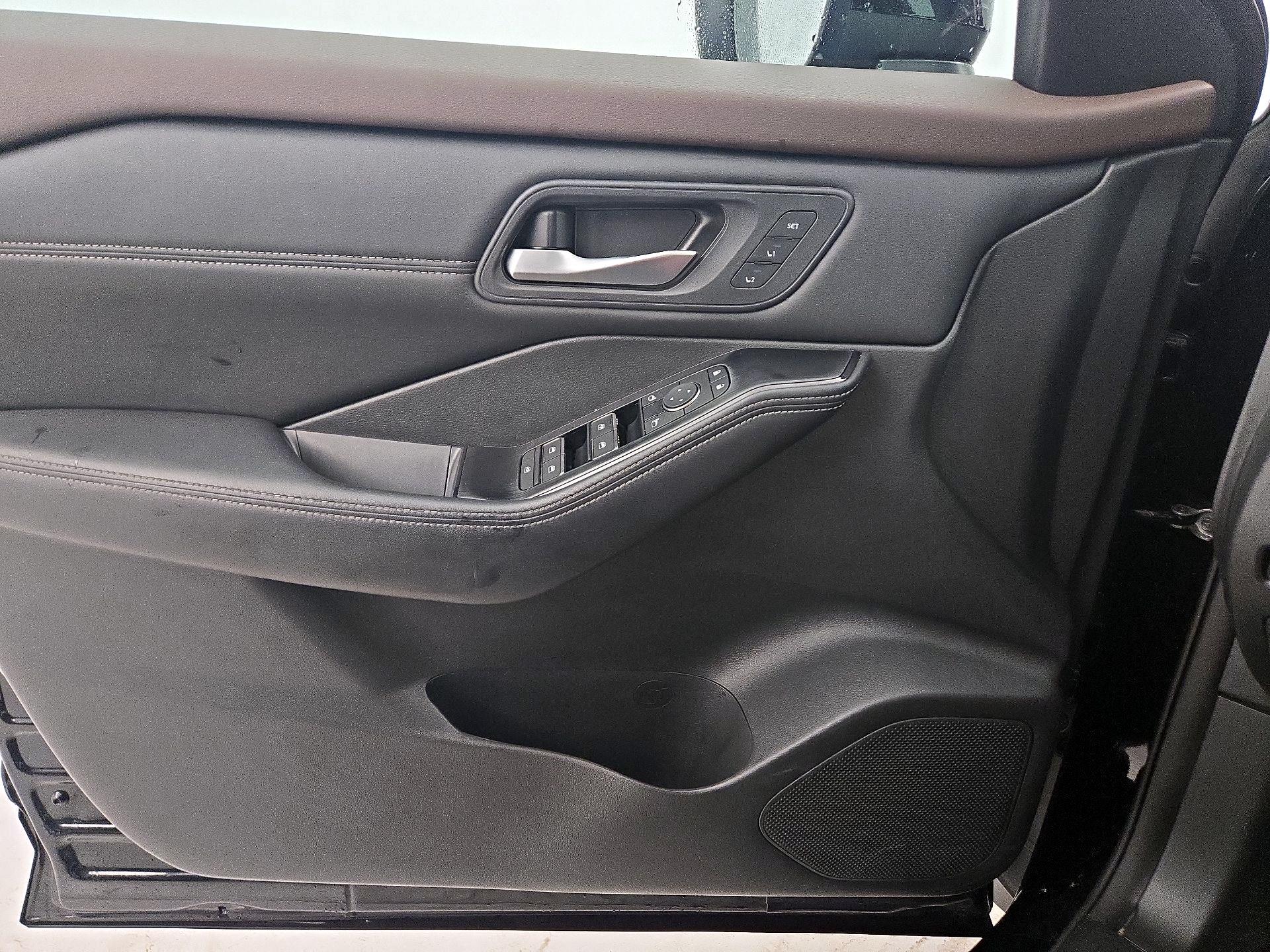 Thumbnail: 2023 Nissan Rogue - 12