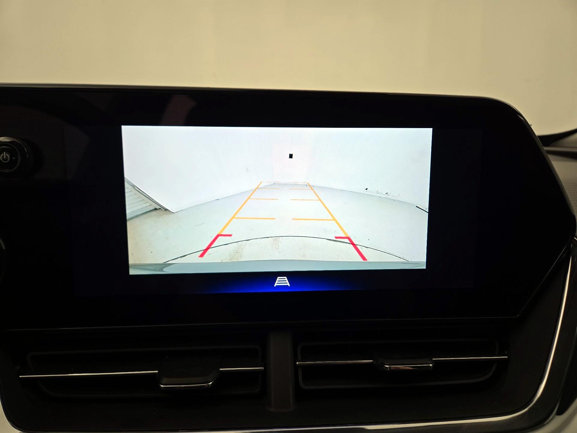 Thumbnail: 2025 Chevrolet Trax - 14