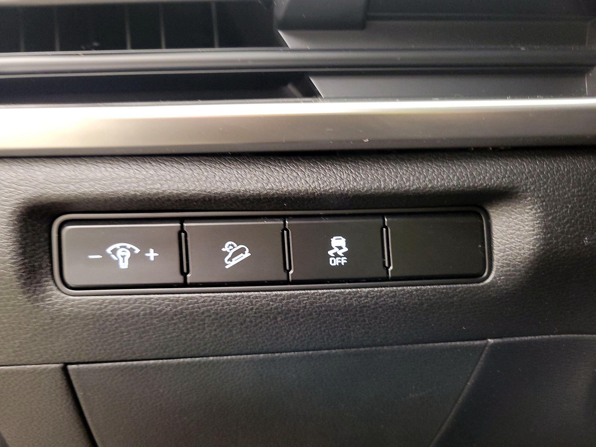 Thumbnail: 2023 Kia Telluride - 13