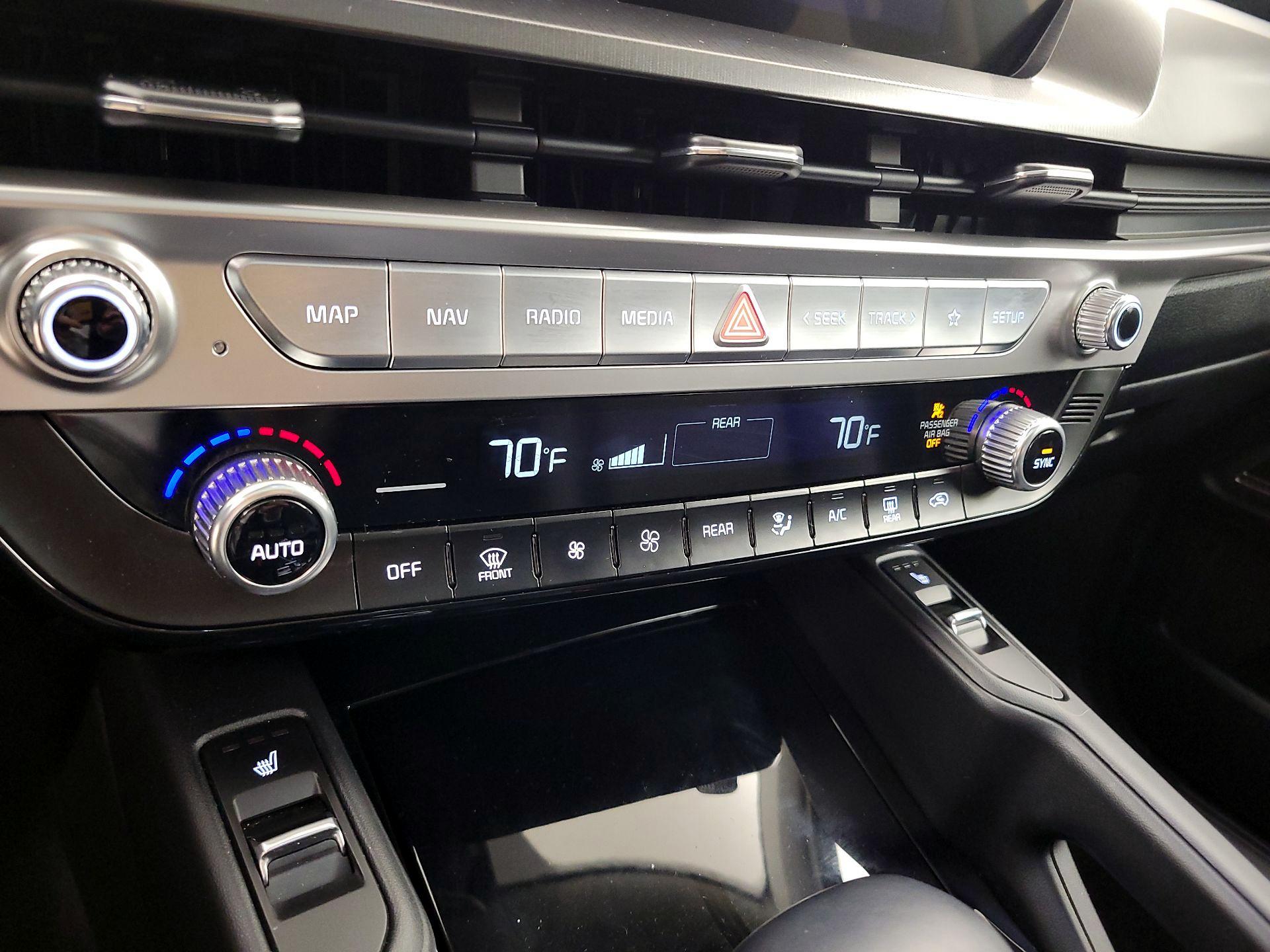 Thumbnail: 2023 Kia Telluride - 17