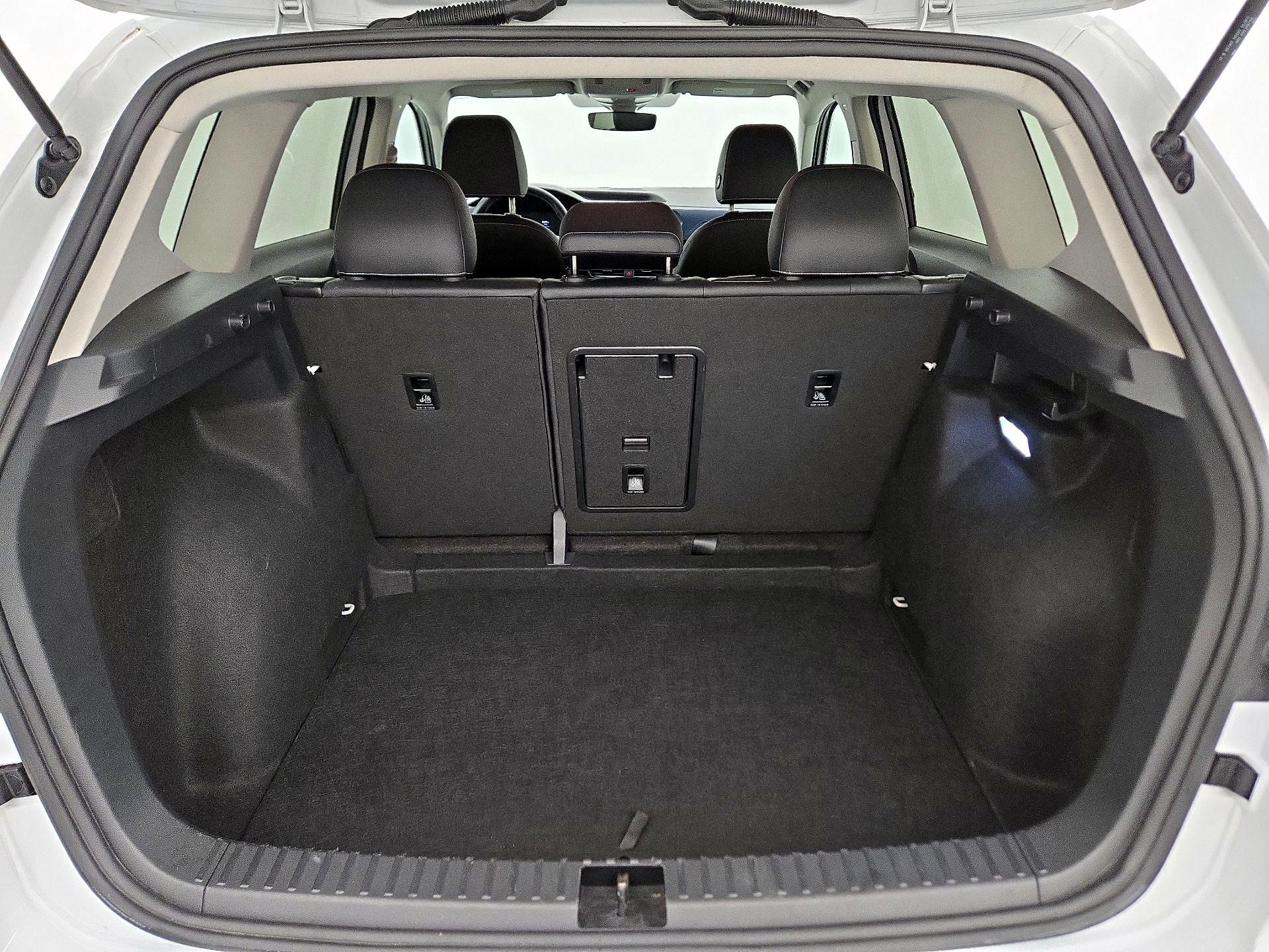 Thumbnail: 2024 Volkswagen Taos - 20