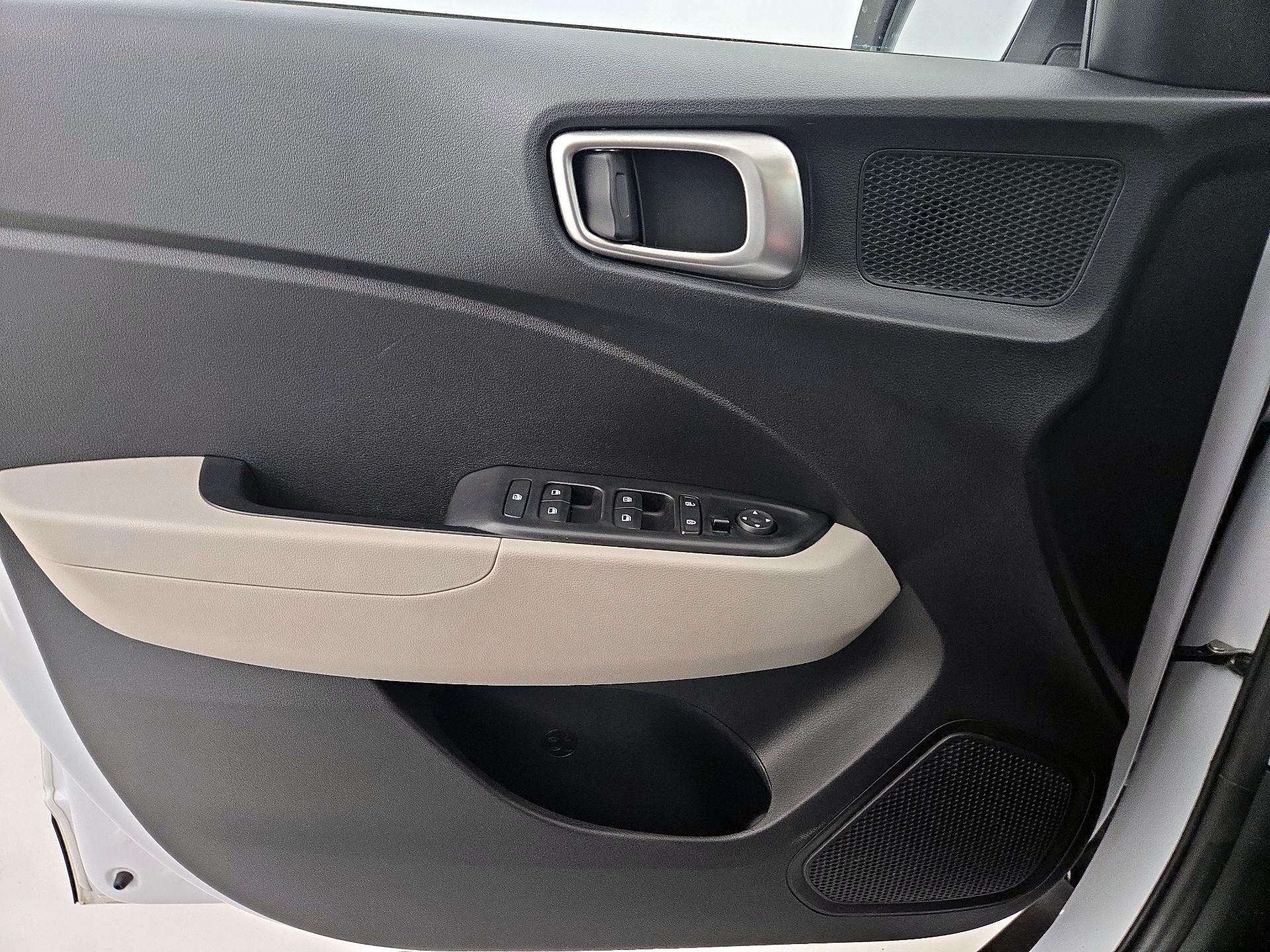 Thumbnail: 2024 Hyundai Venue - 12