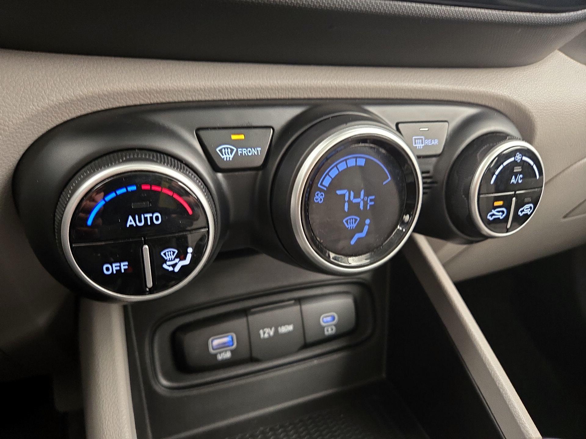 Thumbnail: 2024 Hyundai Venue - 16