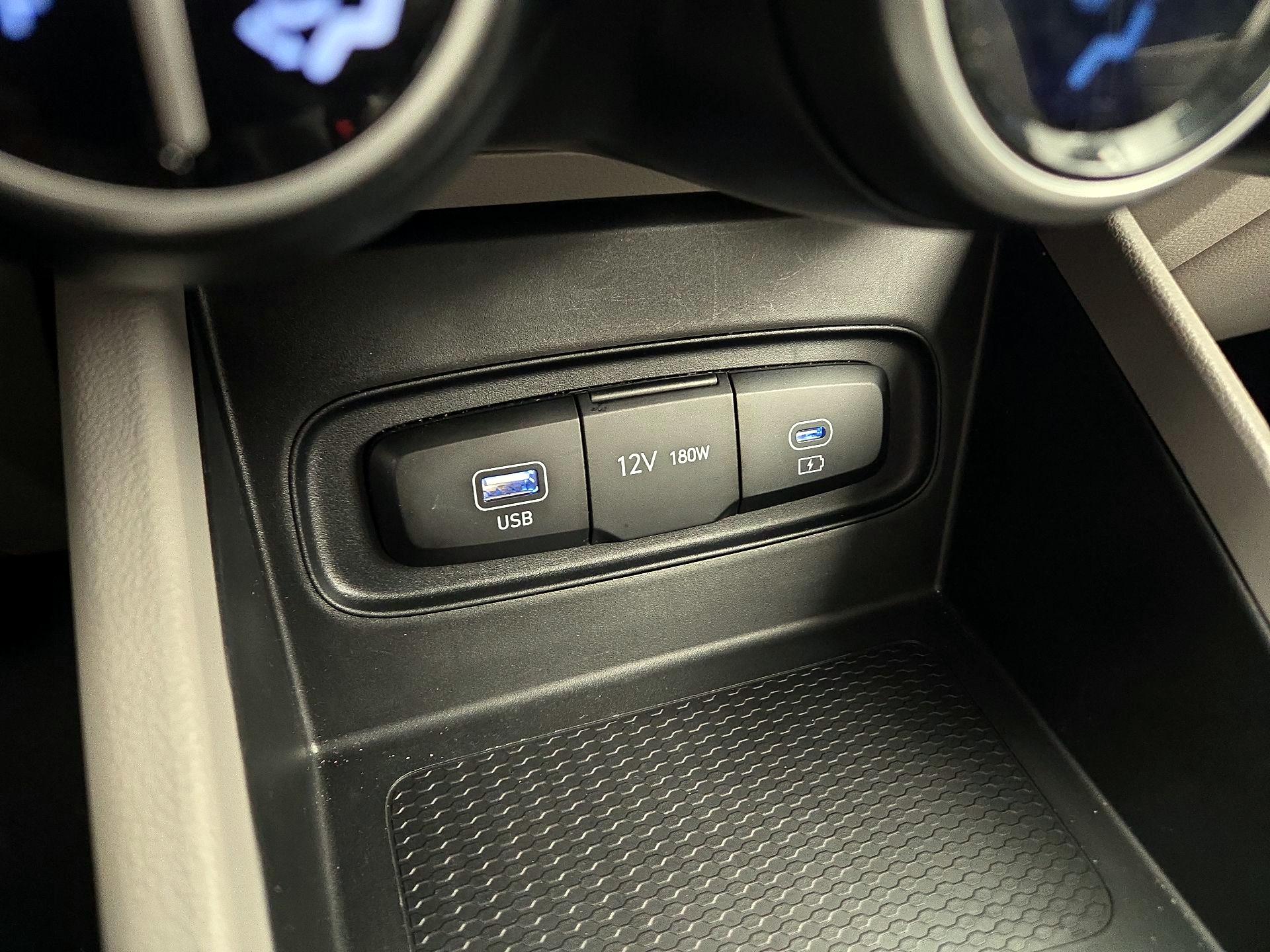 Thumbnail: 2024 Hyundai Venue - 18