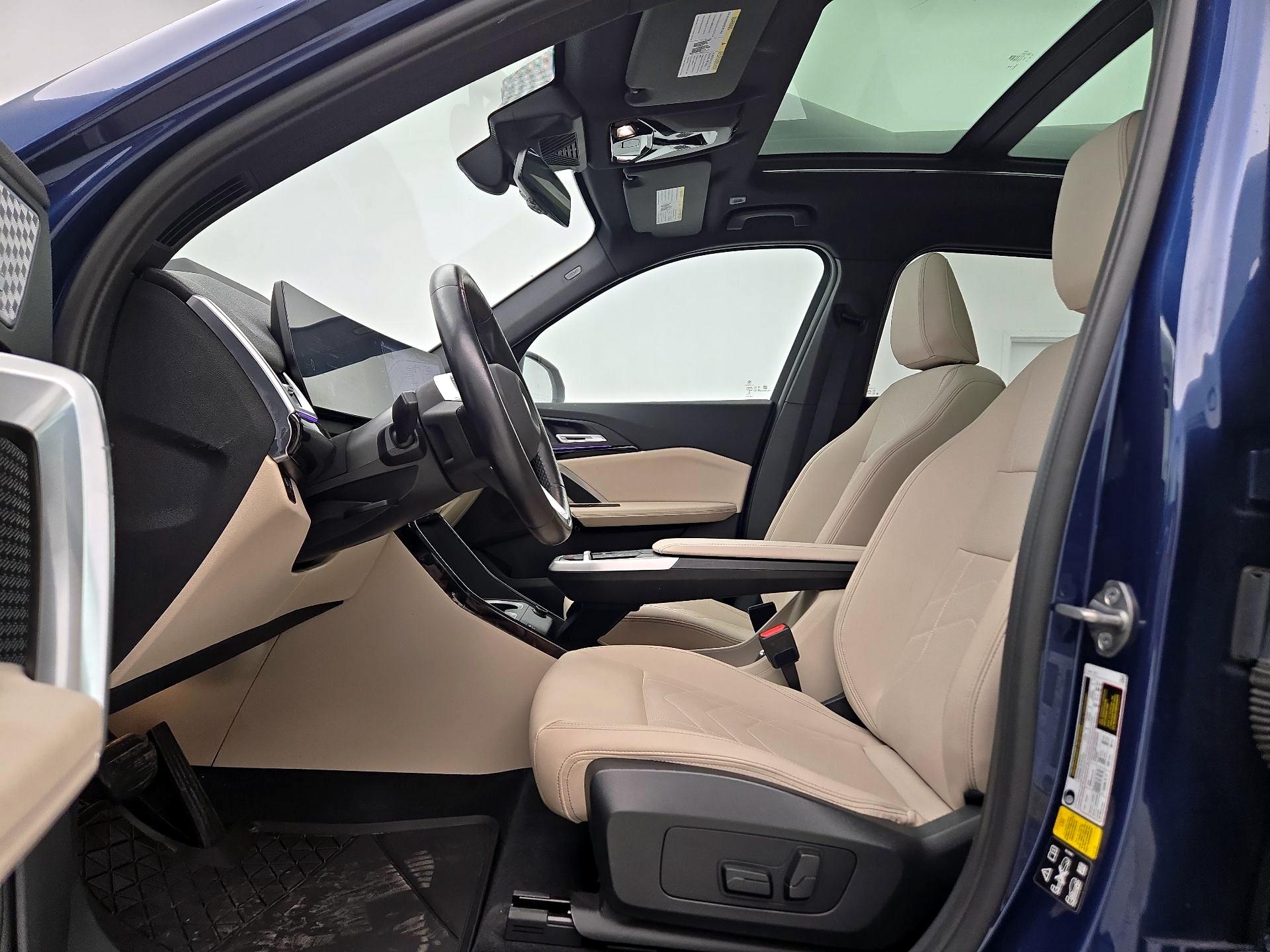 Thumbnail: 2023 BMW X1 - 11