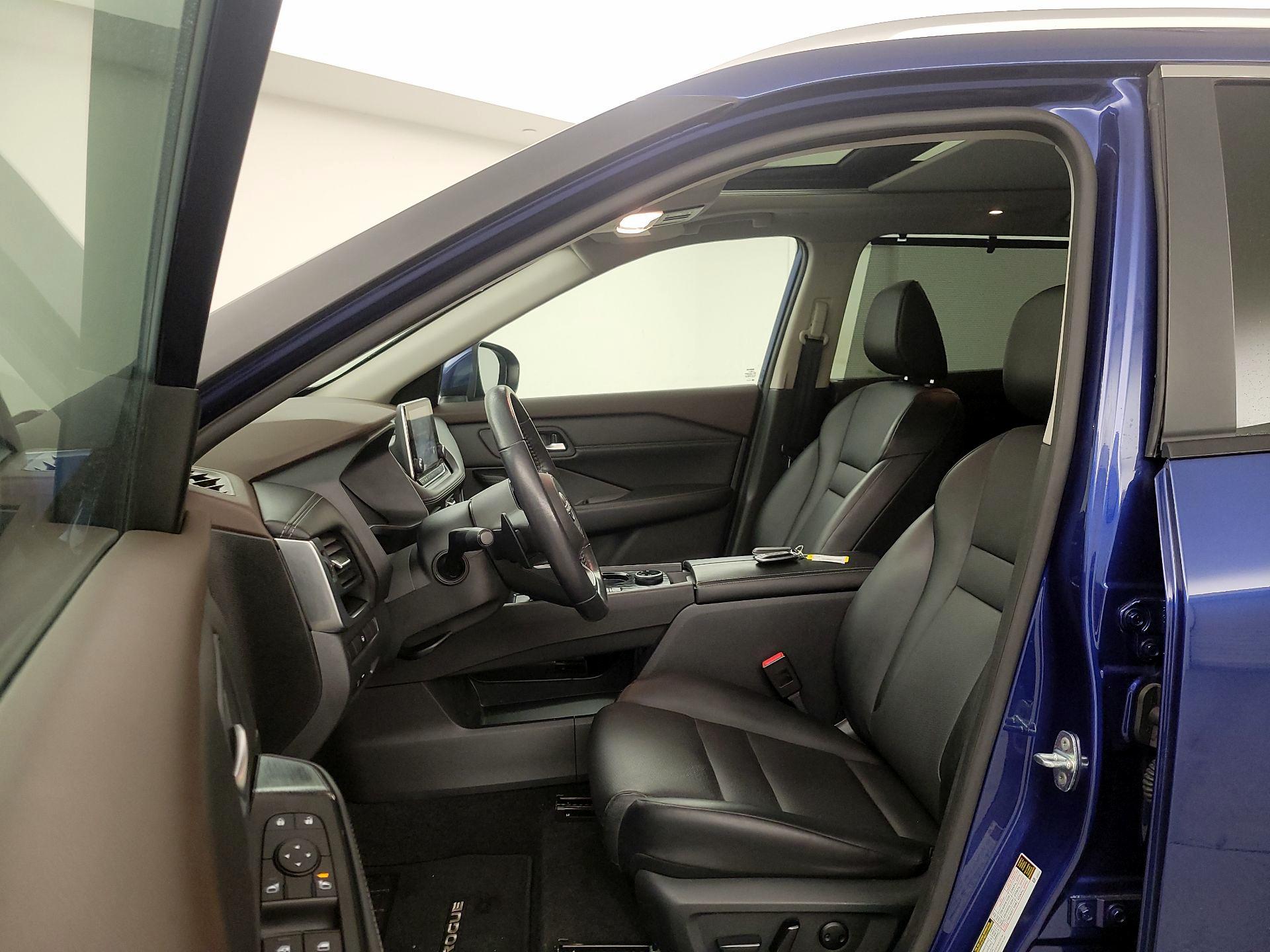 Thumbnail: 2023 Nissan Rogue - 11