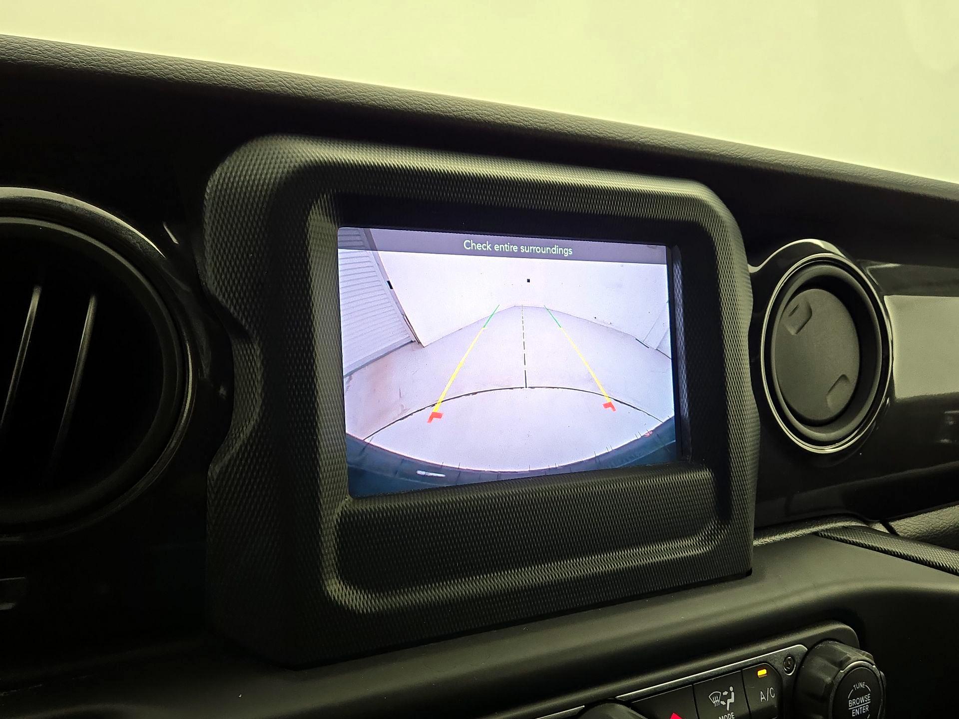 Thumbnail: 2022 Jeep Wrangler - 14