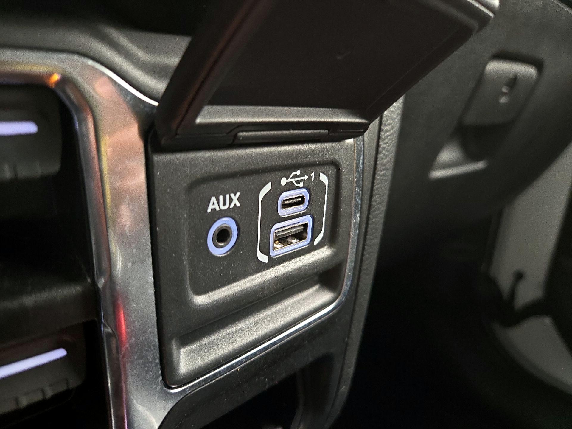 Thumbnail: 2022 Jeep Wrangler - 18