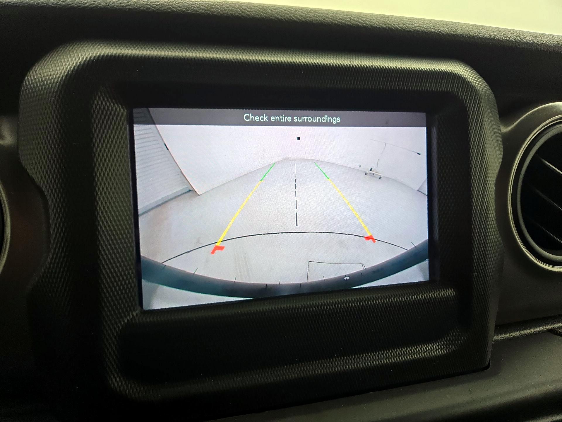 Thumbnail: 2021 Jeep Wrangler - 14