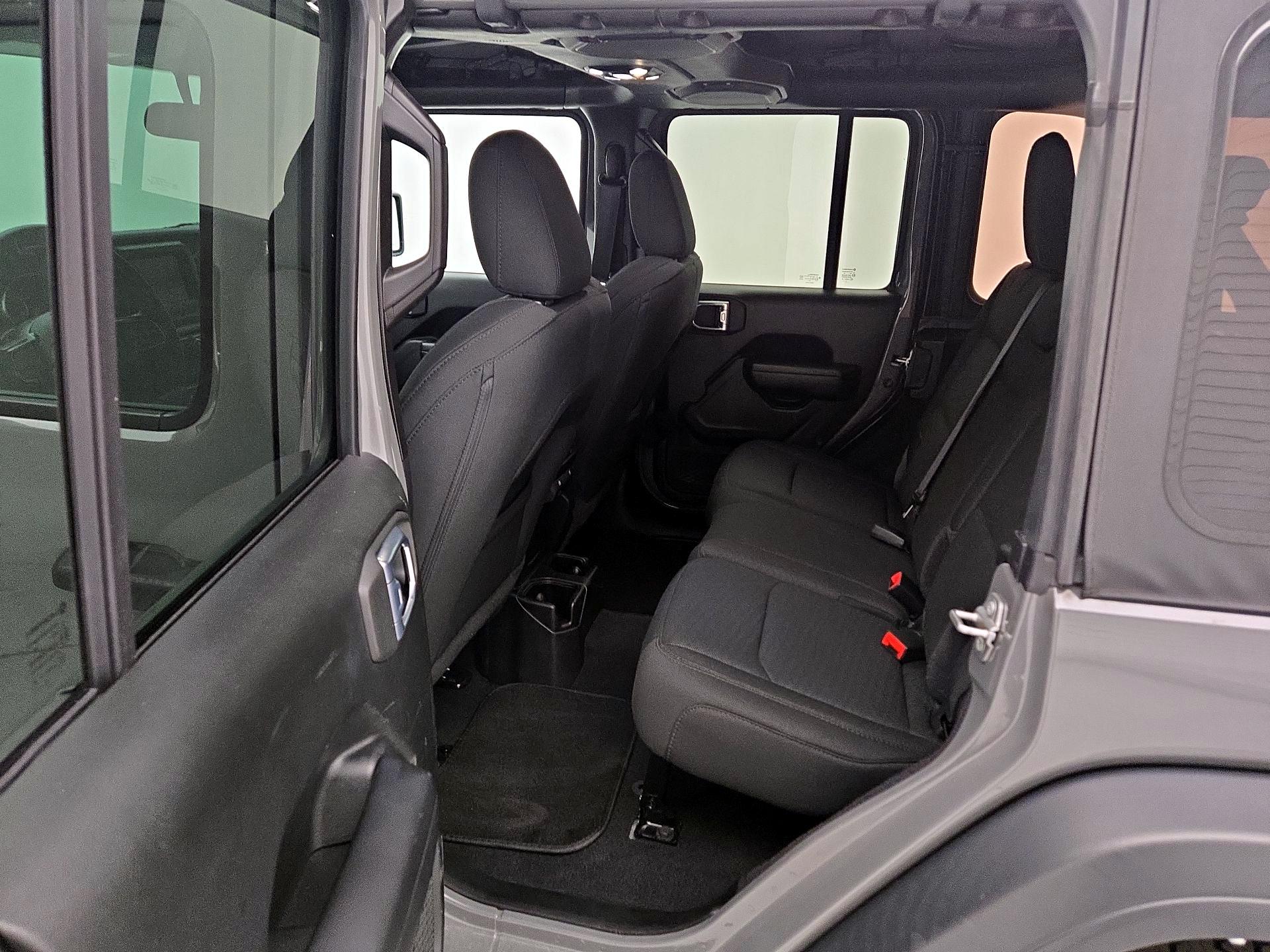 Thumbnail: 2021 Jeep Wrangler - 19