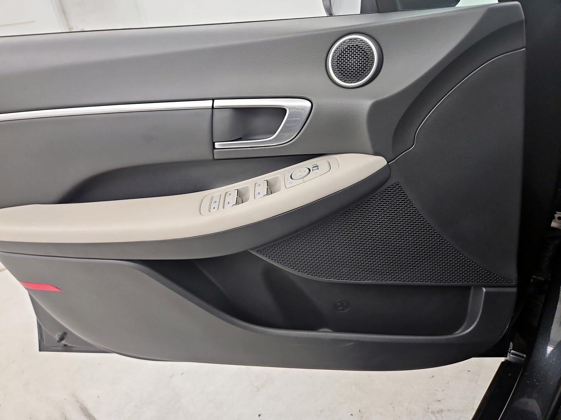 Thumbnail: 2023 Hyundai Sonata - 12