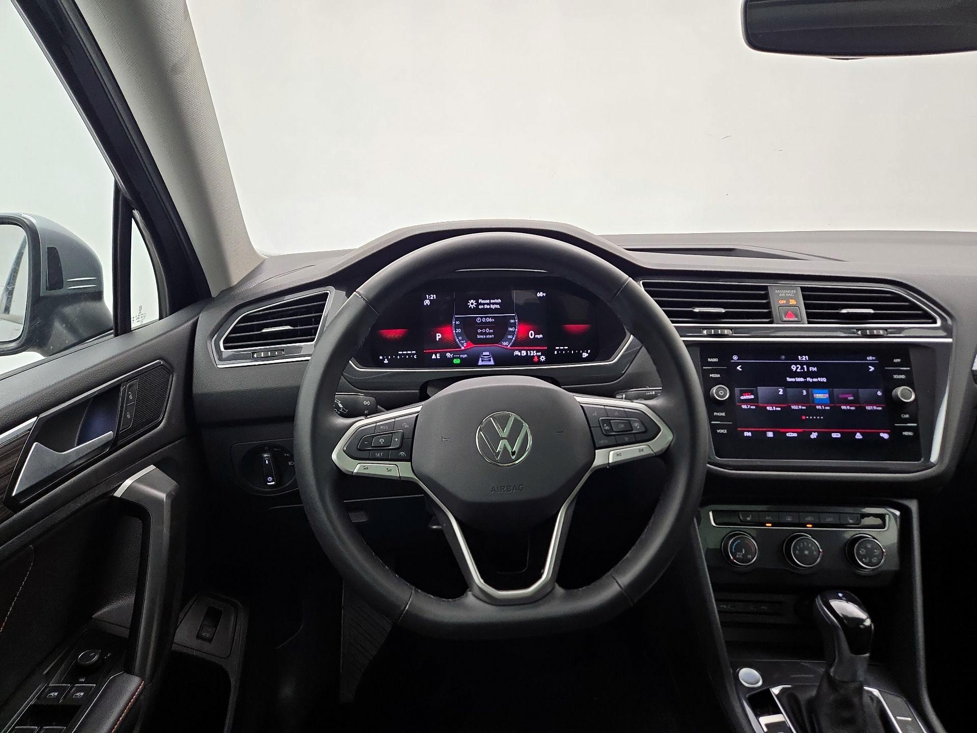 Thumbnail: 2024 Volkswagen Tiguan - 10