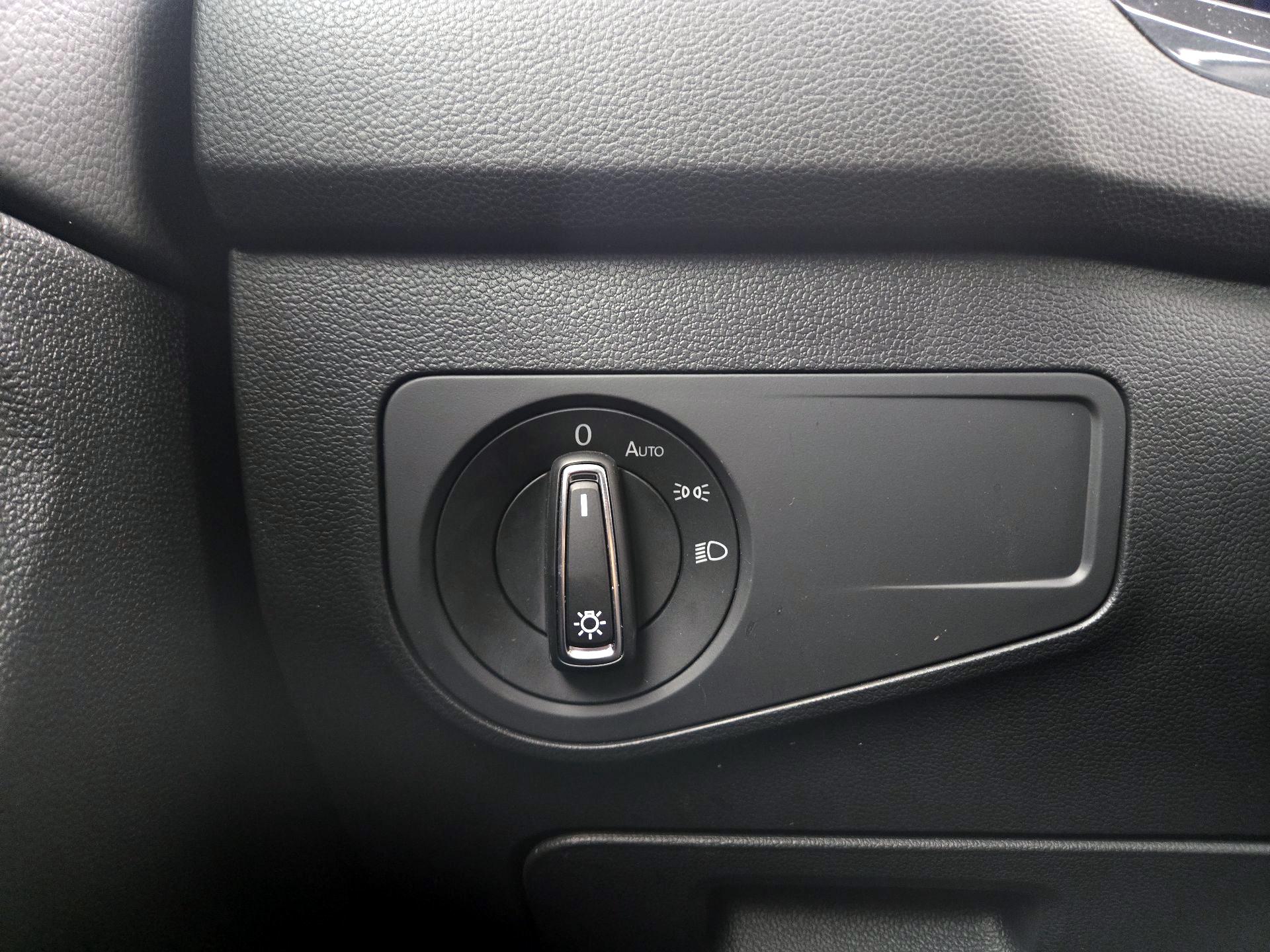 Thumbnail: 2024 Volkswagen Tiguan - 13