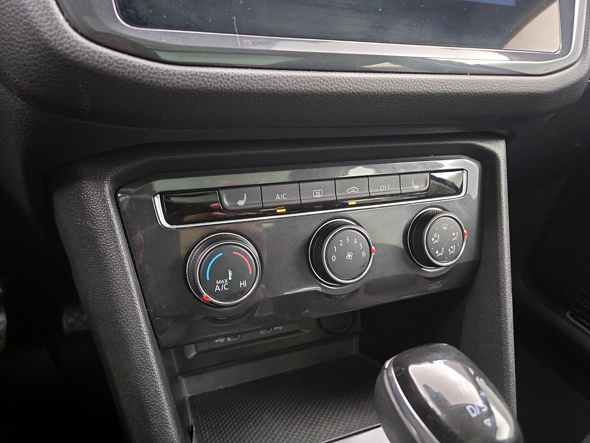 Thumbnail: 2024 Volkswagen Tiguan - 16