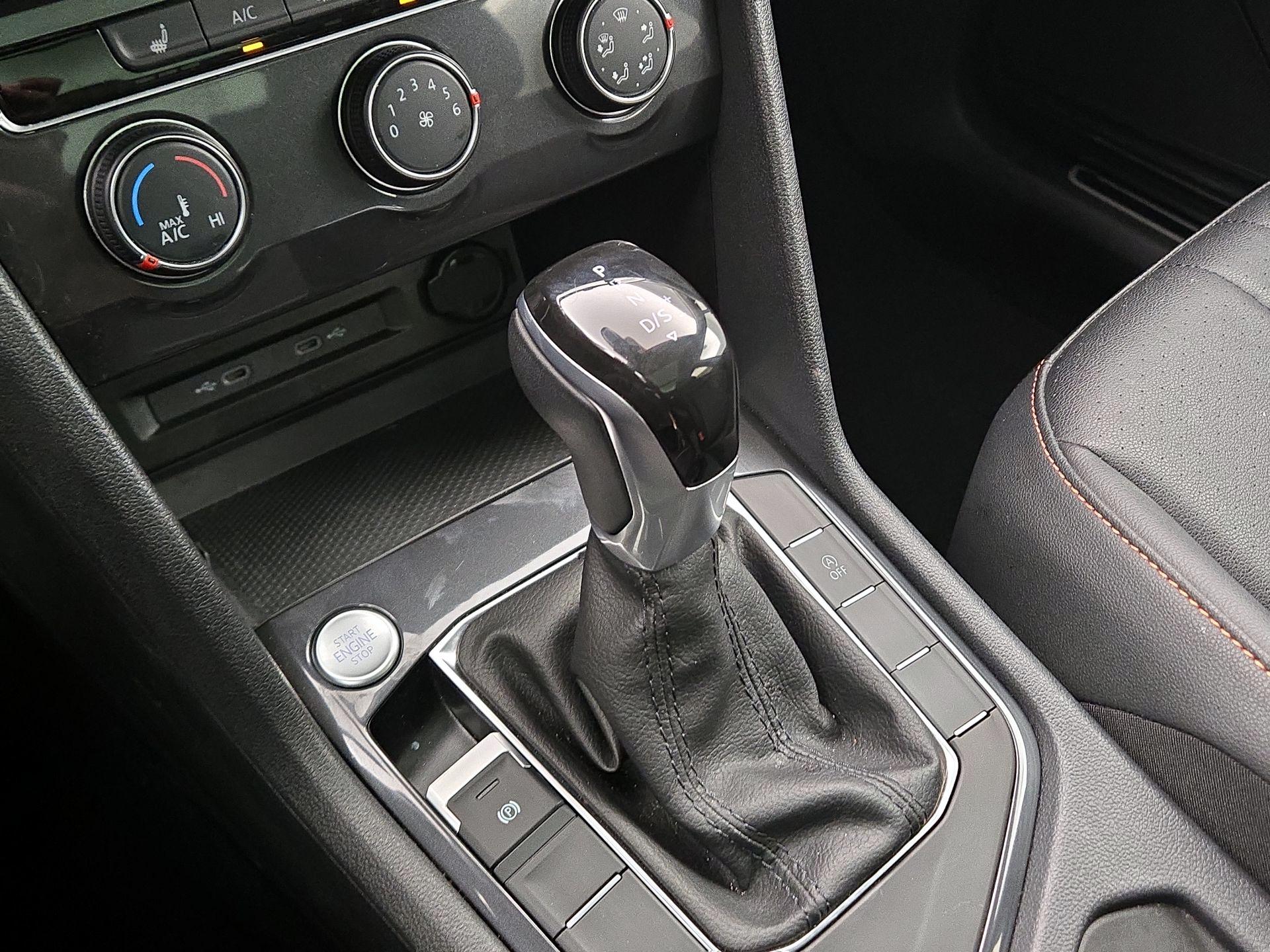 Thumbnail: 2024 Volkswagen Tiguan - 17