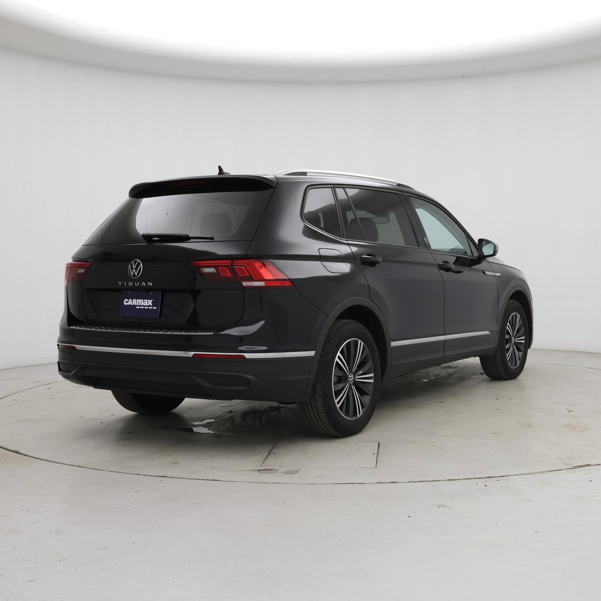 Thumbnail: 2024 Volkswagen Tiguan - 8