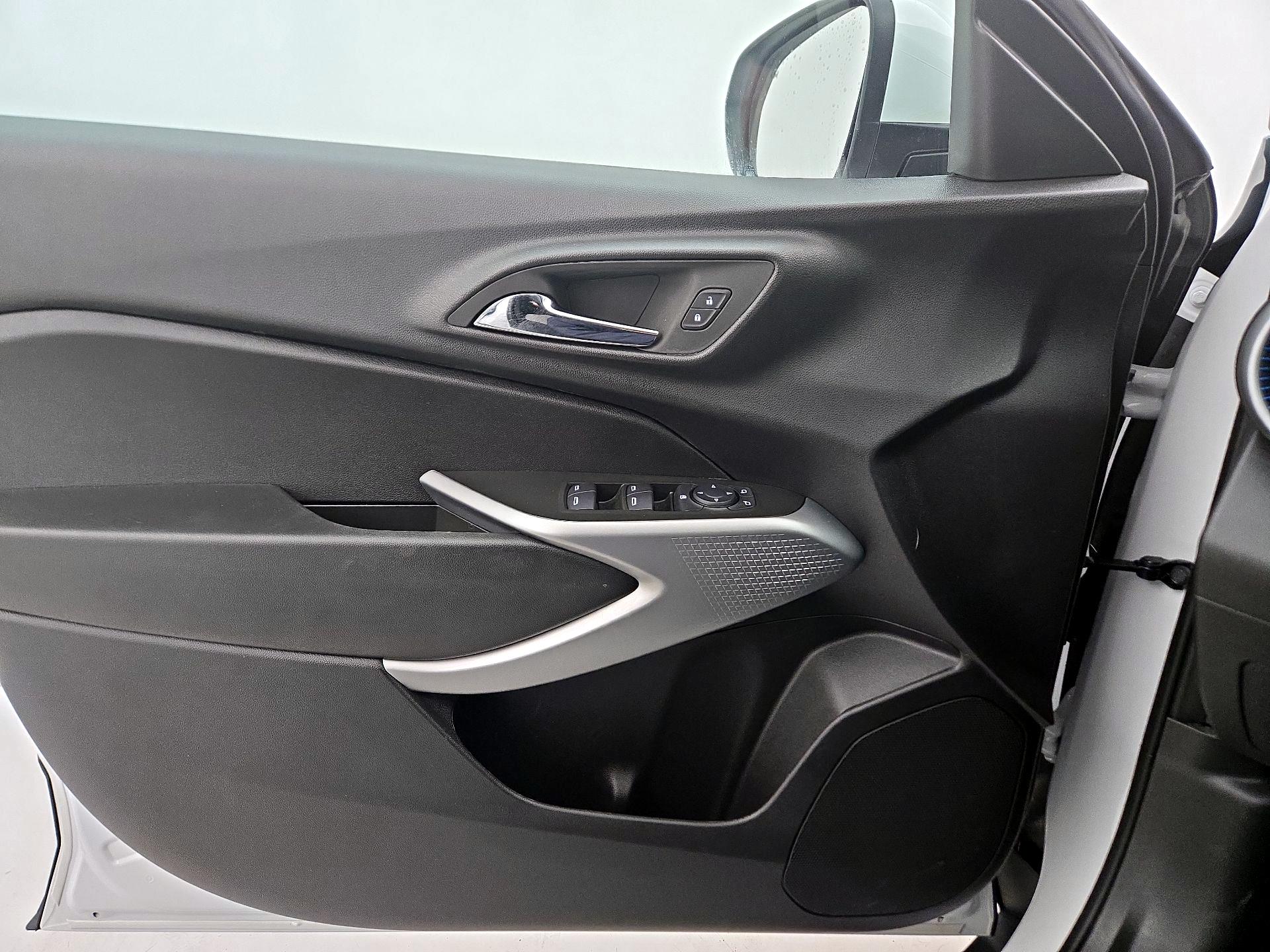 Thumbnail: 2025 Chevrolet Trax - 12