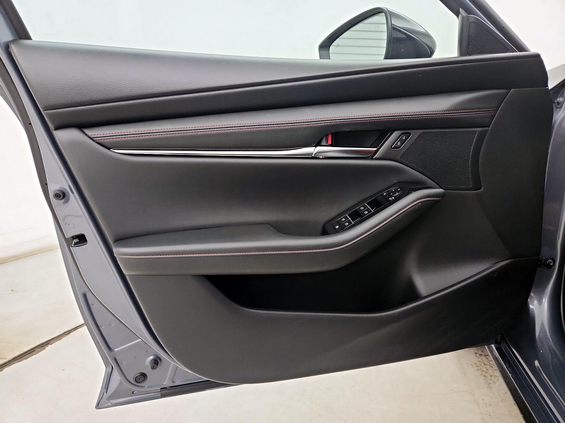 Thumbnail: 2025 Mazda Mazda3 - 12