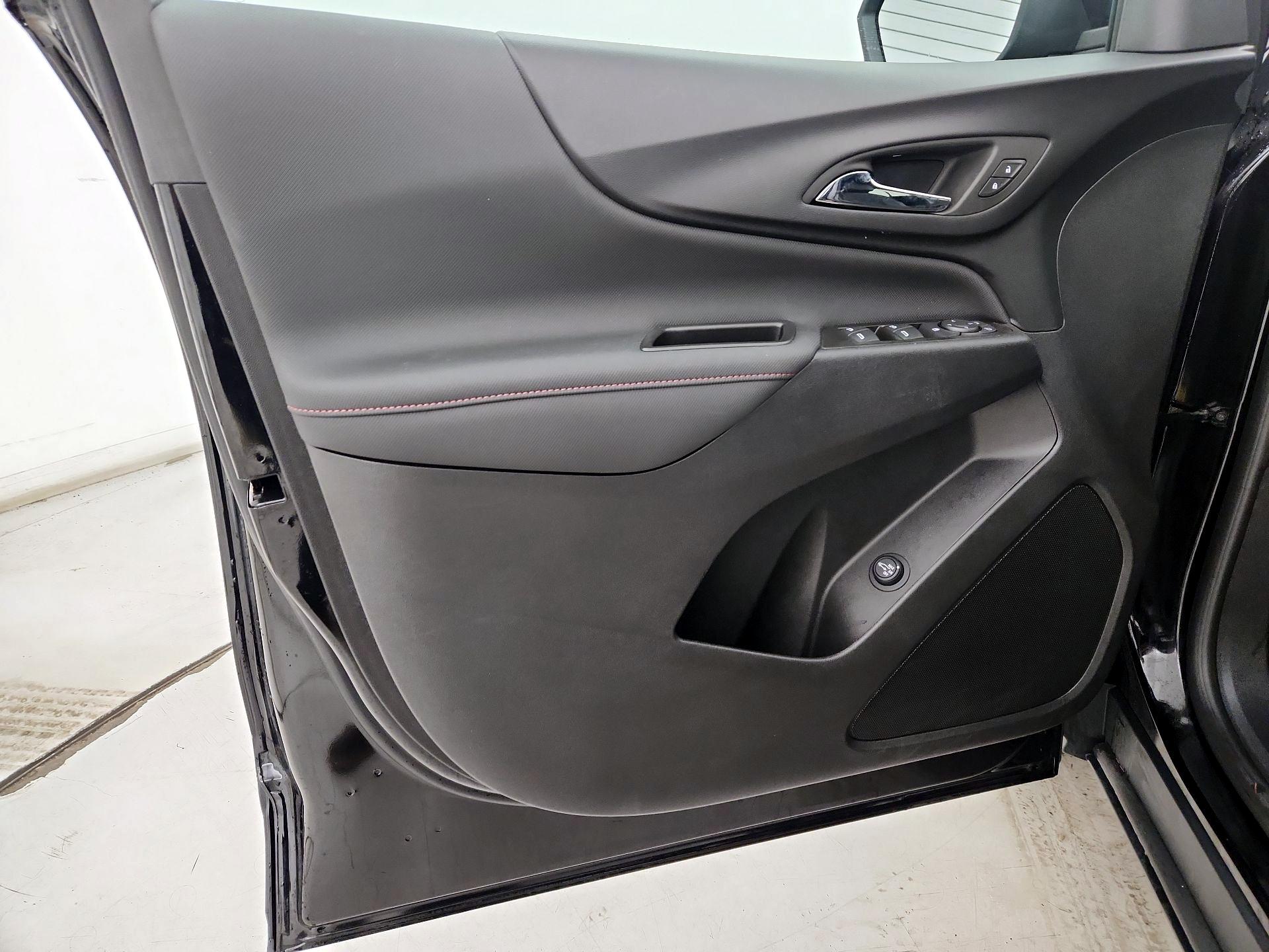 Thumbnail: 2023 Chevrolet Equinox - 12