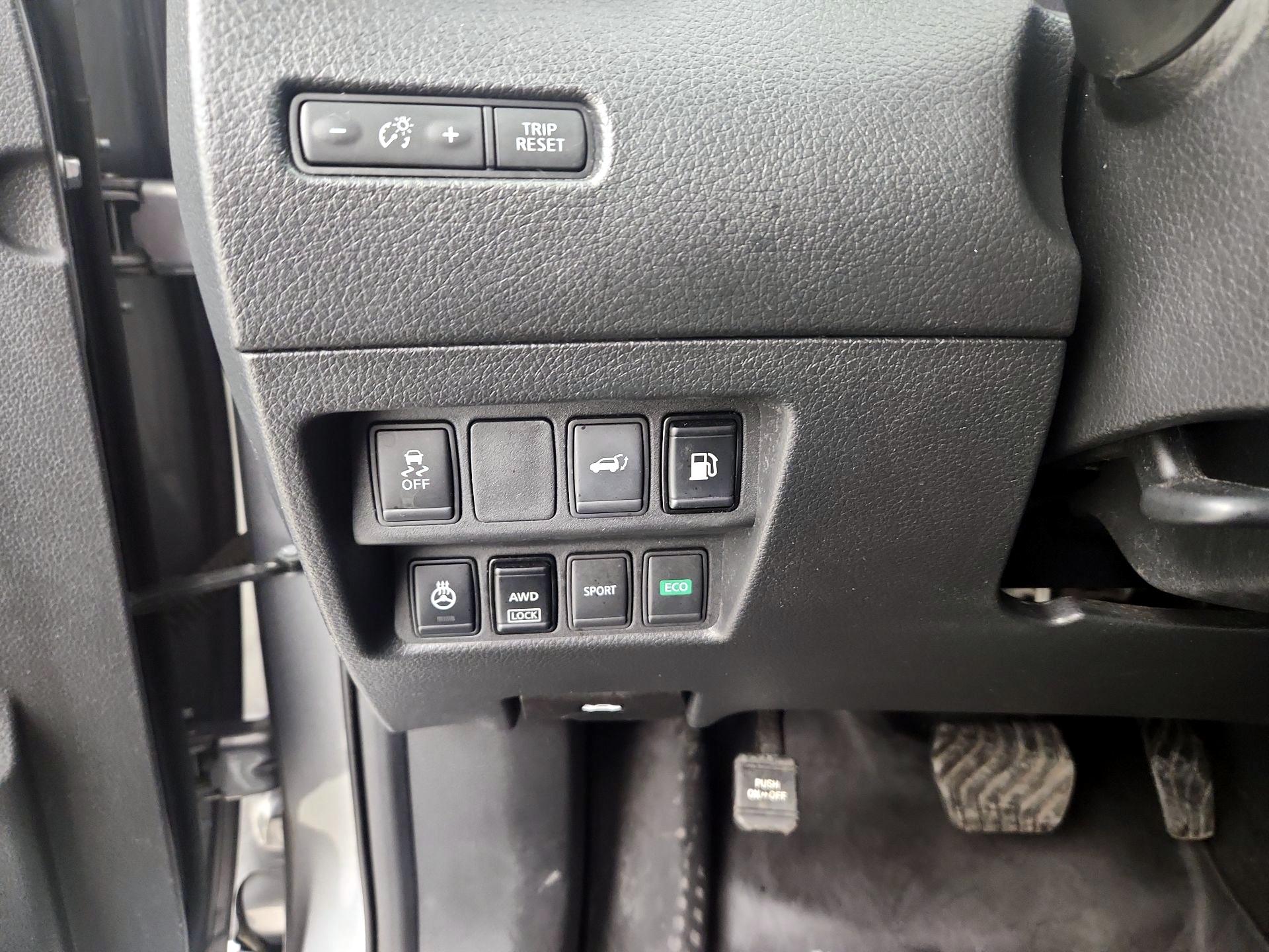 Thumbnail: 2018 Nissan Rogue - 13