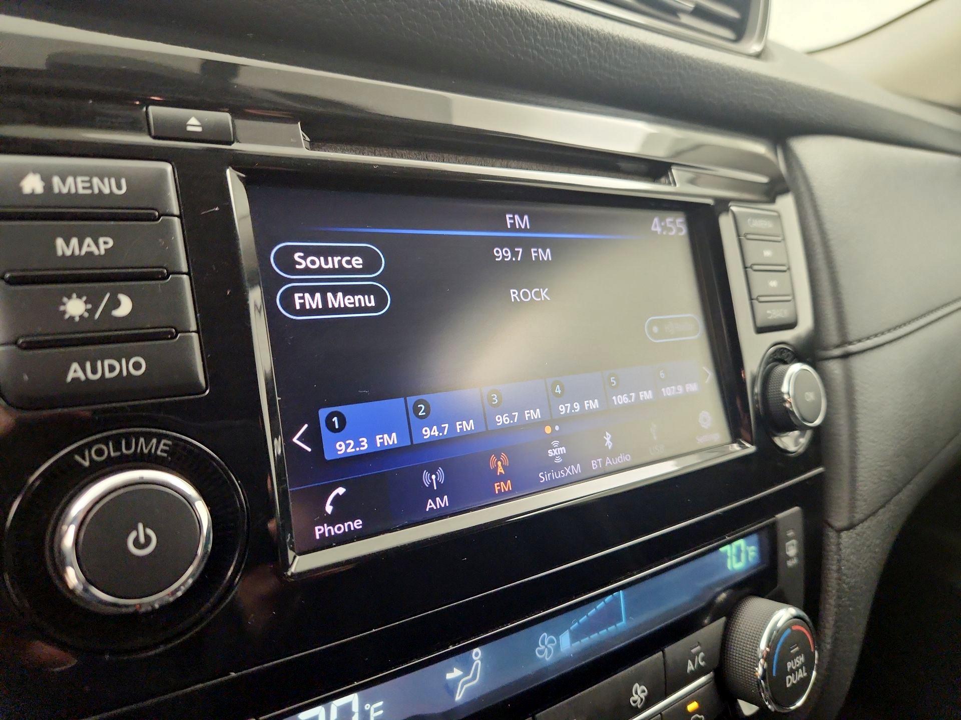 Thumbnail: 2018 Nissan Rogue - 16