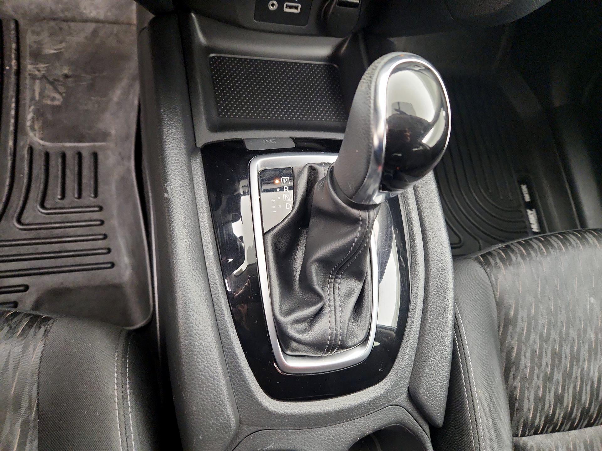 Thumbnail: 2018 Nissan Rogue - 18